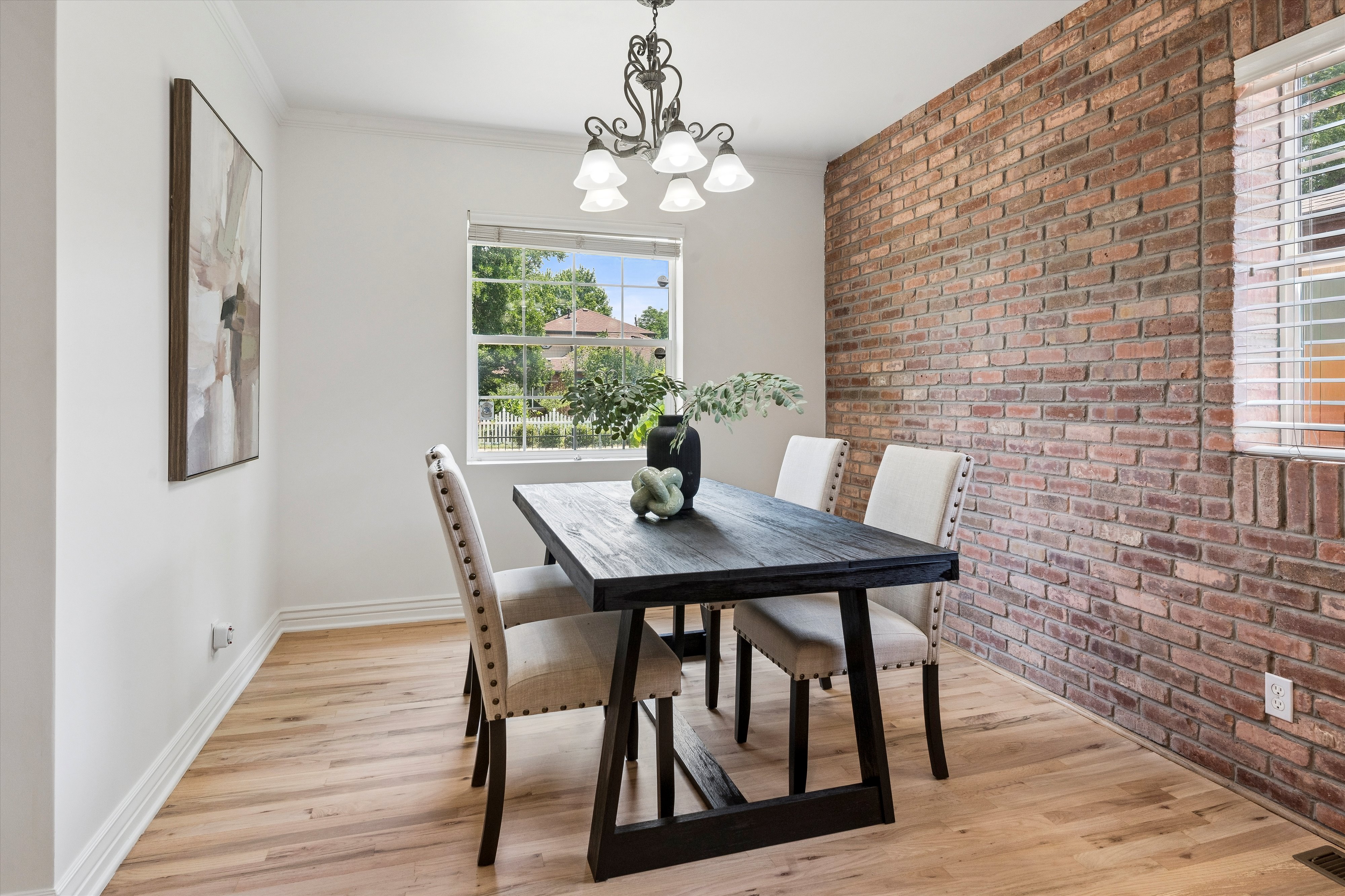  Offers an exceptional combination of space, flexibility, and convenience - 物件實景