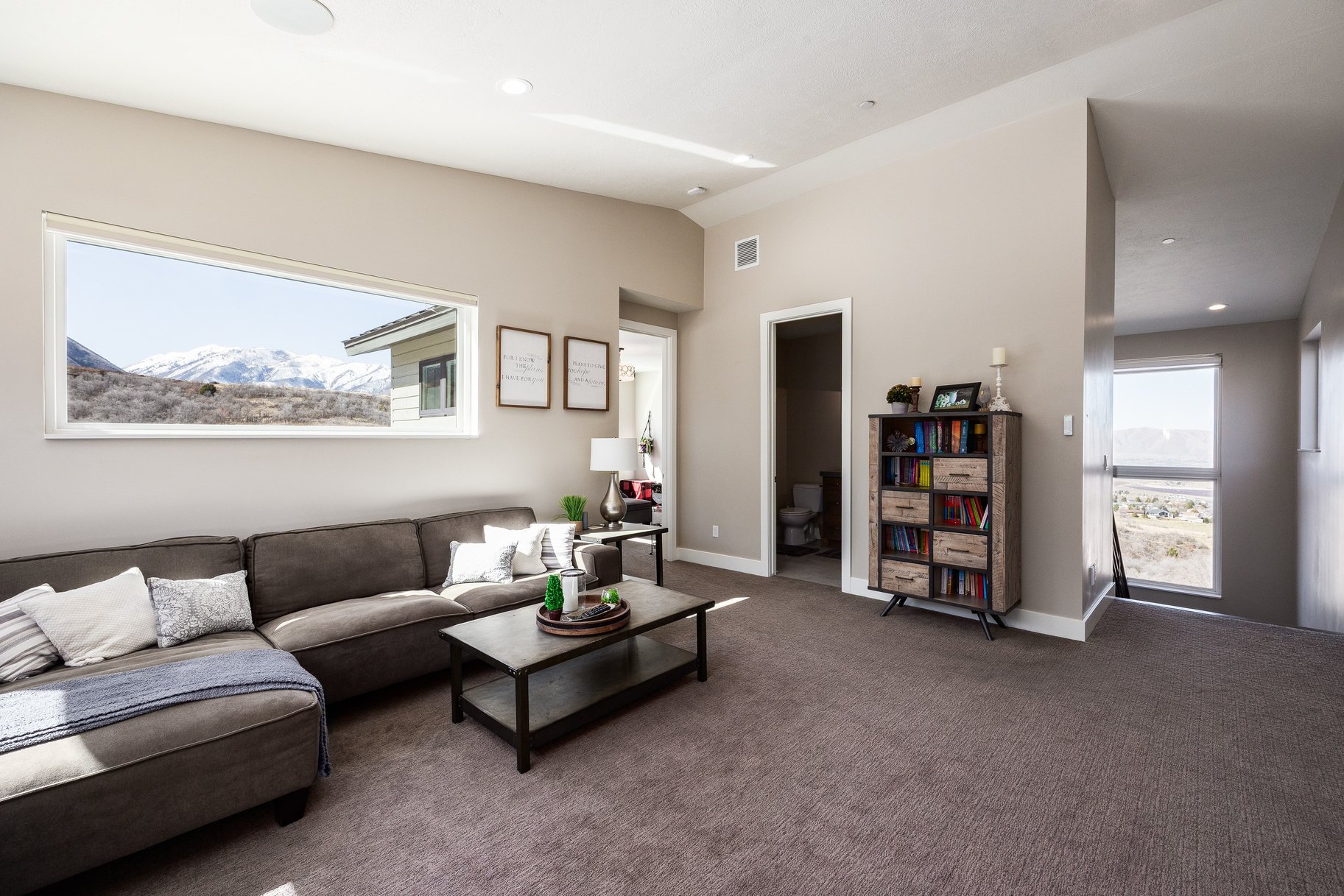  Mountain Contemporary Masterpiece with Panoramic Summit Creek Views - 物件實景
