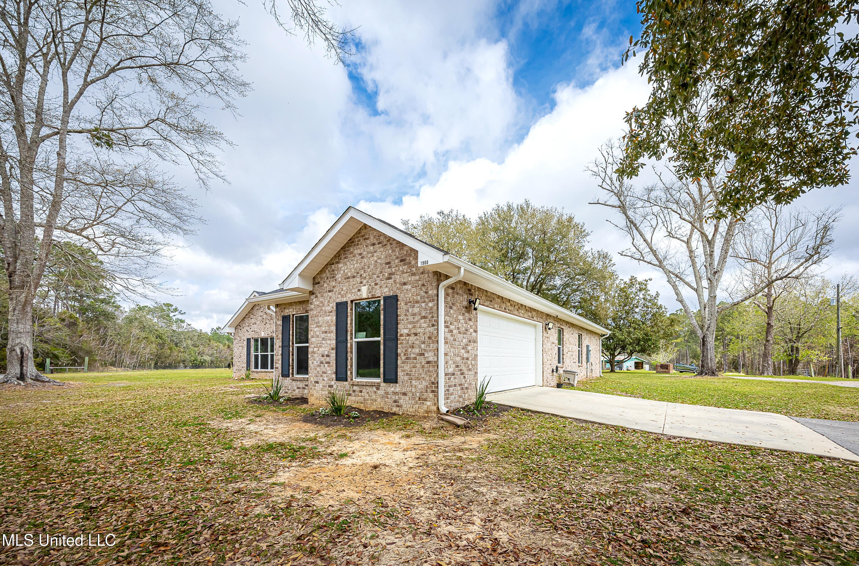 Vancleave, Mississippi, 39565, United States, 4 Bedrooms Bedrooms, ,2 BathroomsBathrooms,Residential,For Sale,1927401