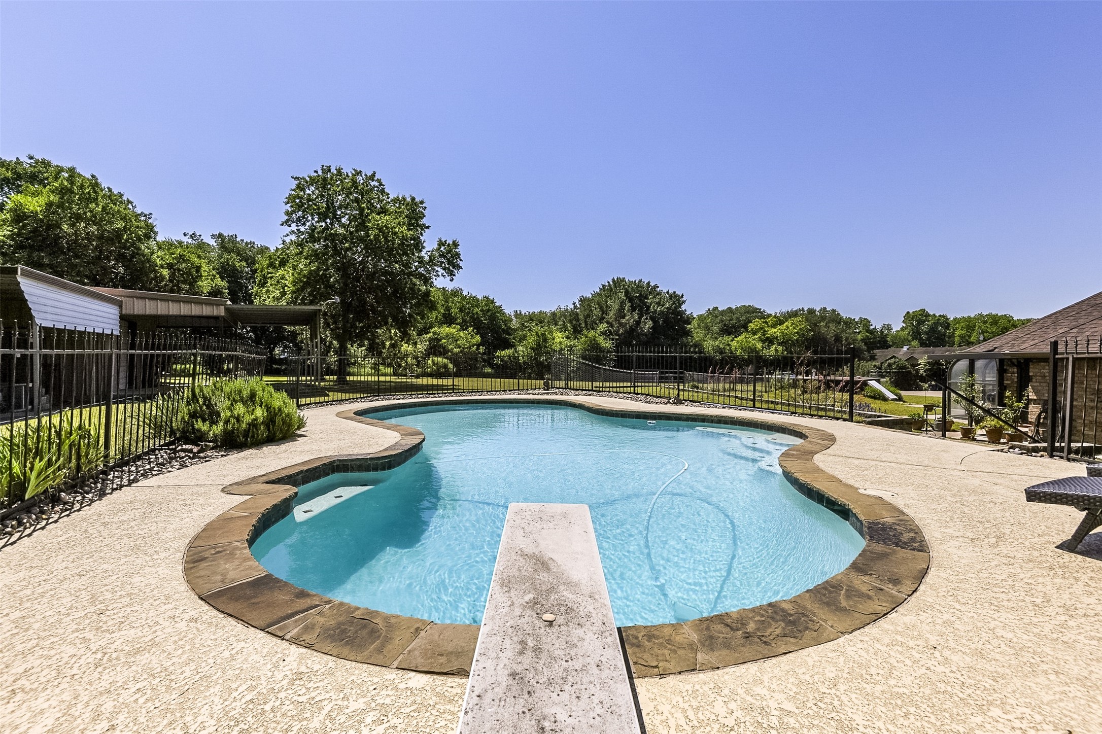 Ovilla, Texas, 75154, United States, 3 Bedrooms Bedrooms, ,4 BathroomsBathrooms,Residential,For Sale,1866219