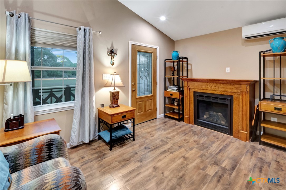 Hallettsville, Texas, 77964, United States, 2 Bedrooms Bedrooms, ,2 BathroomsBathrooms,Residential,For Sale,1989006