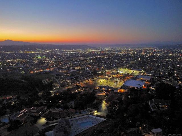 El Cajon, California, 92020, United States, 5 Bedrooms Bedrooms, ,4 BathroomsBathrooms,Residential,For Sale,1983564