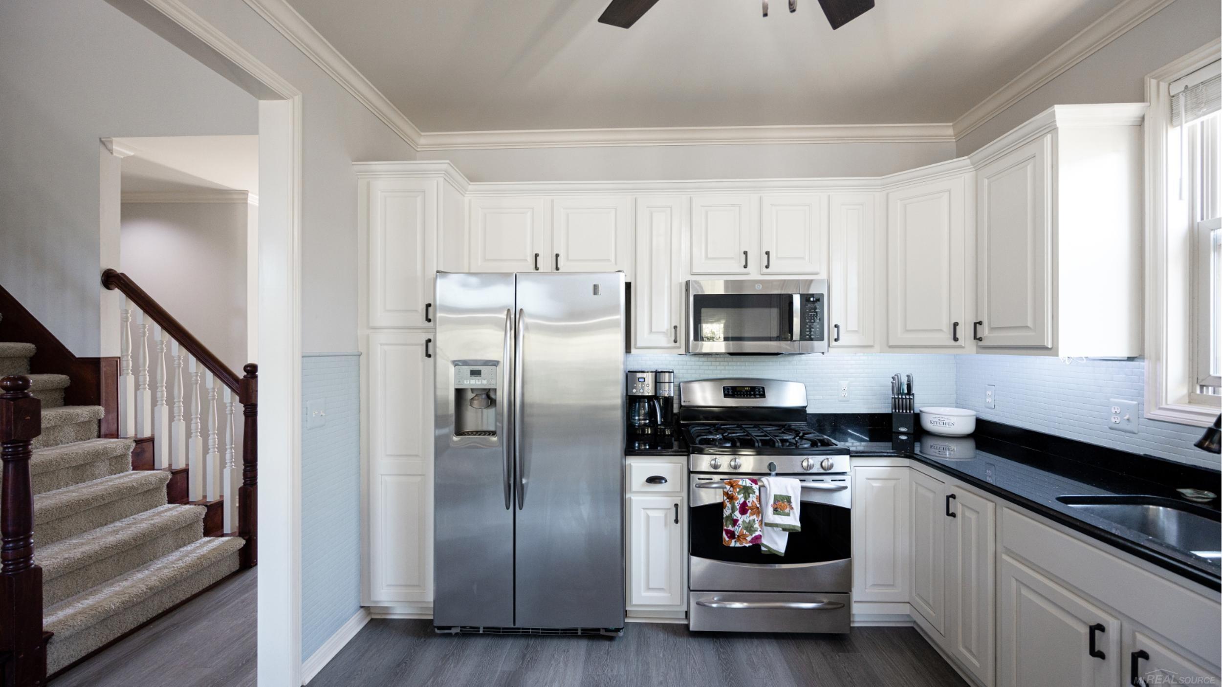 Macomb, Michigan, 48044, United States, 4 Bedrooms Bedrooms, ,3 BathroomsBathrooms,Residential,For Sale,1983565