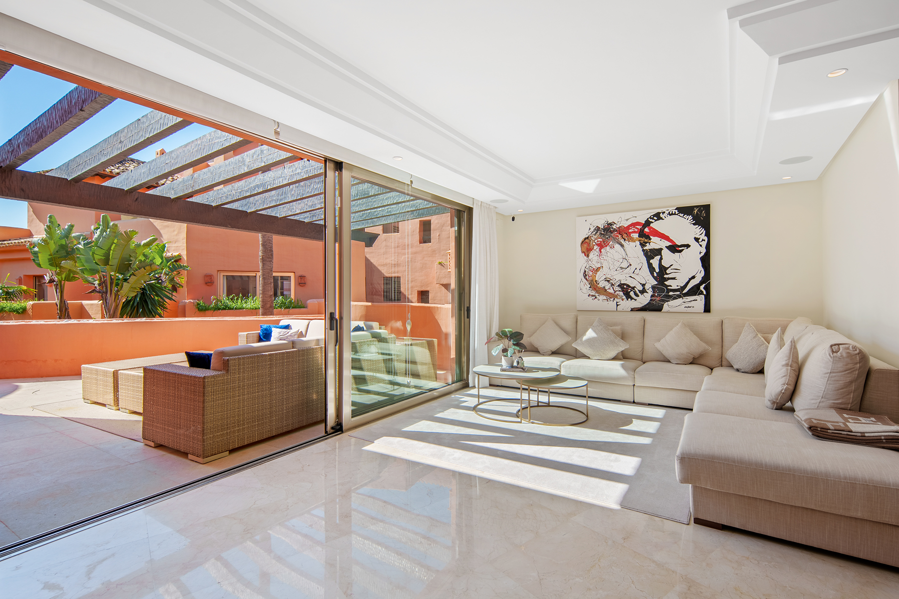 Duplex penthouse with sea views in gated beachfront community, Marbella East - 物件實景