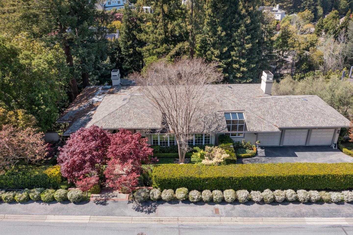 Hillsborough, California, 94010, United States, 4 Bedrooms Bedrooms, ,6 BathroomsBathrooms,Residential,For Sale,1941061