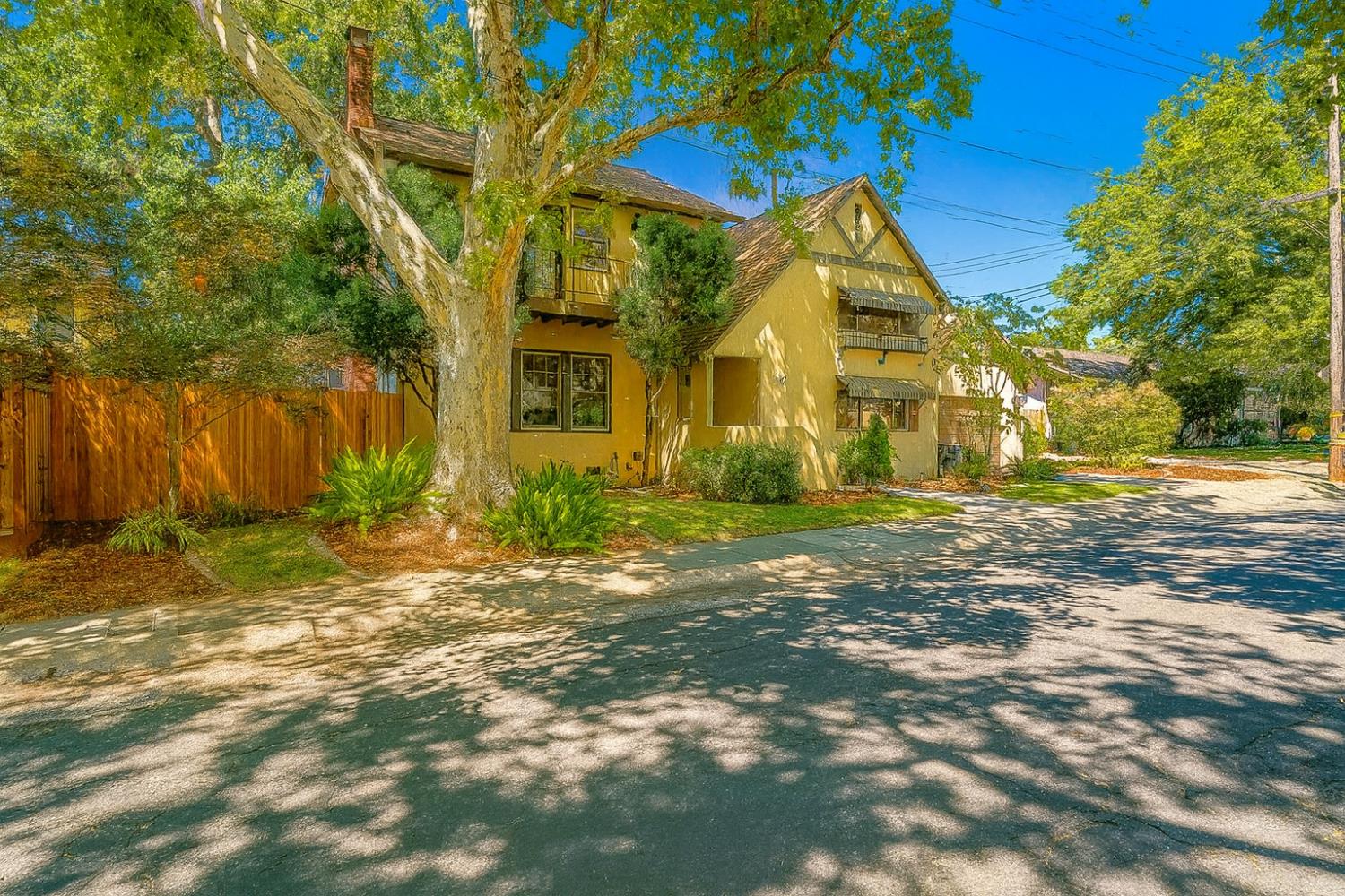Sacramento, California, 95819, United States, 3 Bedrooms Bedrooms, ,2 BathroomsBathrooms,Residential,For Sale,1925048