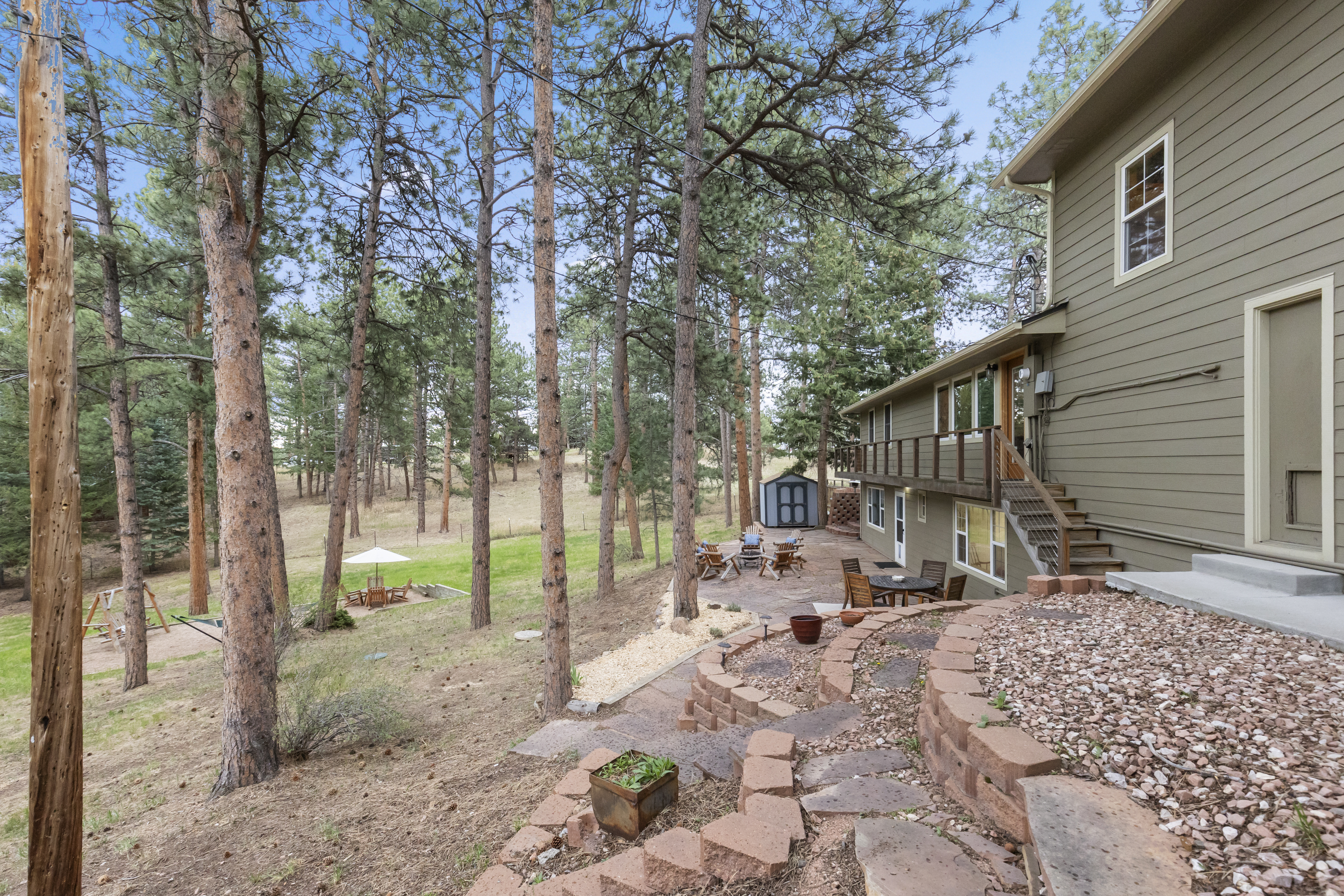  Charming Indian Hills Home on a Rare 1.6-Acre Lot - 物件實景