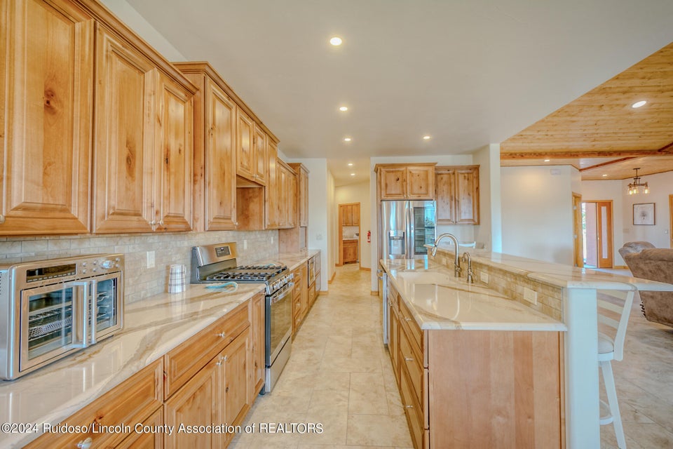 Ruidoso, New Mexico, 88345, United States, 4 Bedrooms Bedrooms, ,4 BathroomsBathrooms,Residential,For Sale,1921687