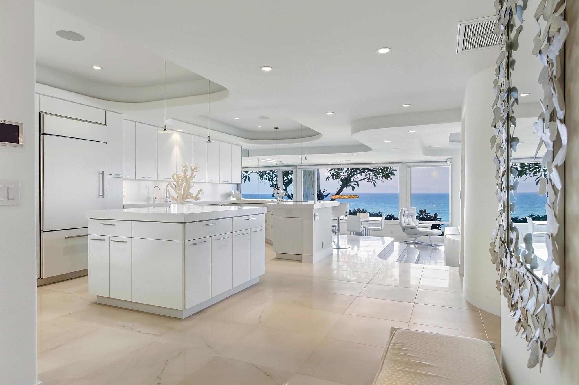 Lahaina, Hawaii, 96761, United States, 2 Bedrooms Bedrooms, ,3 BathroomsBathrooms,Residential,For Sale,1998478