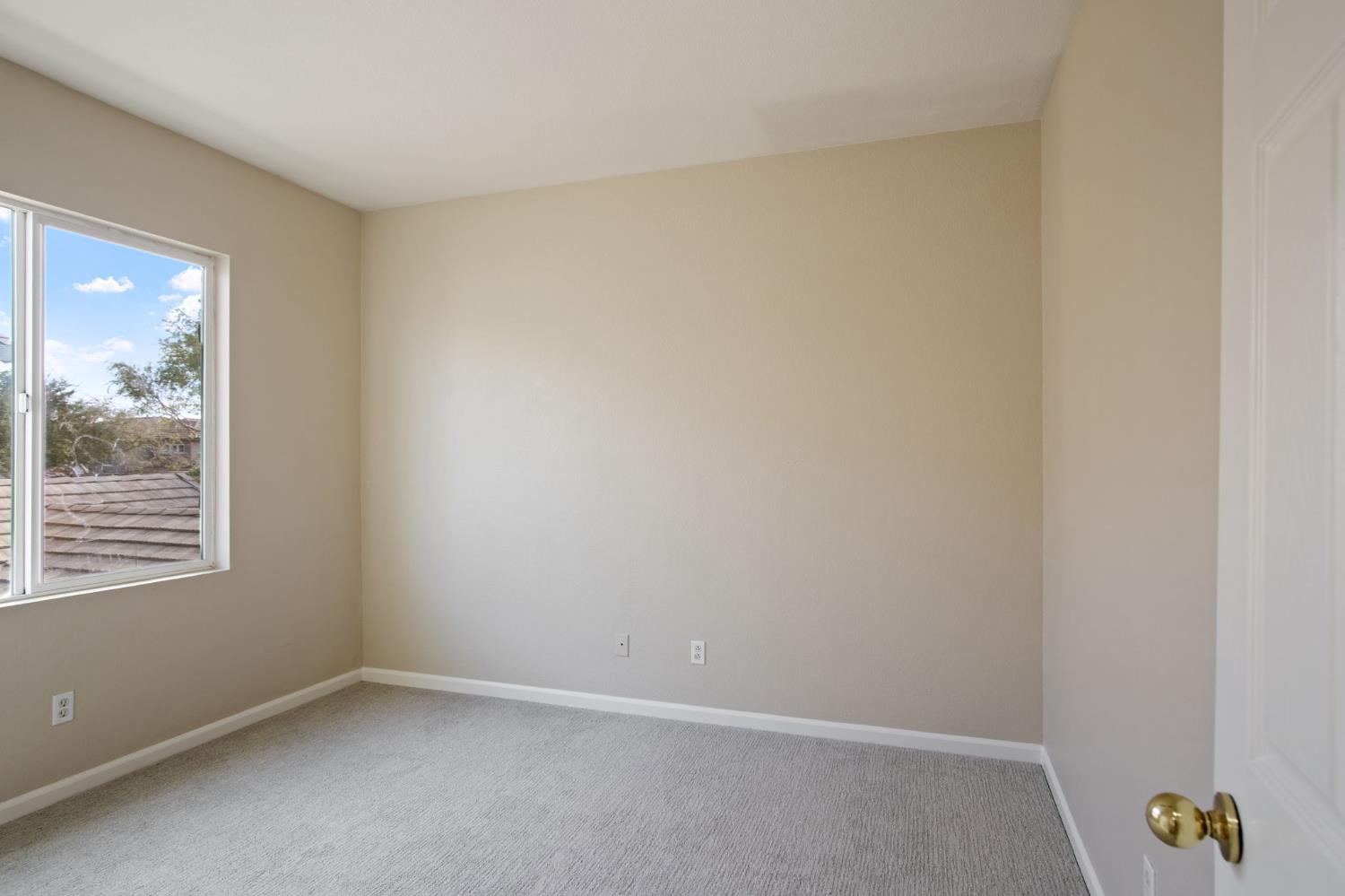 Tracy, California, 95377, United States, 4 Bedrooms Bedrooms, ,3 BathroomsBathrooms,Residential,For Sale,1996130