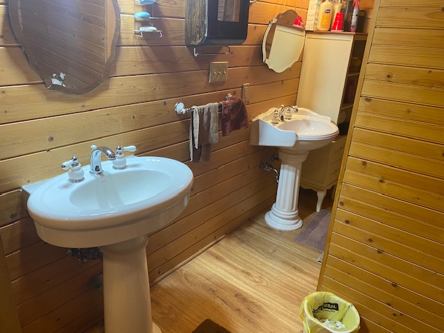 Hatfield, Arkansas, 71945, United States, 2 Bedrooms Bedrooms, ,1 BathroomBathrooms,Residential,For Sale,1977667