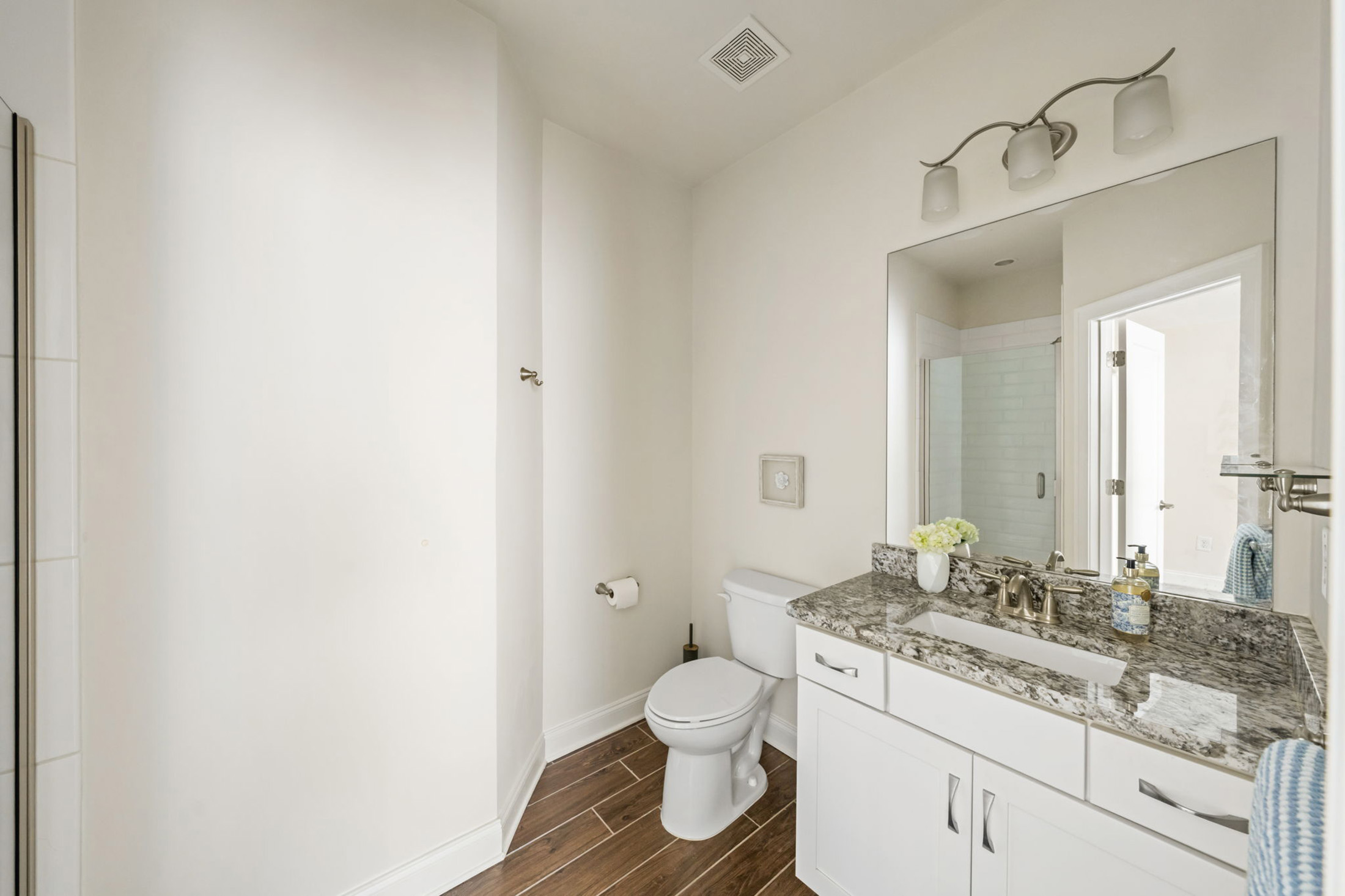  Sophisticated Design and Exceptional Convenience in Alpharetta - 物件實景
