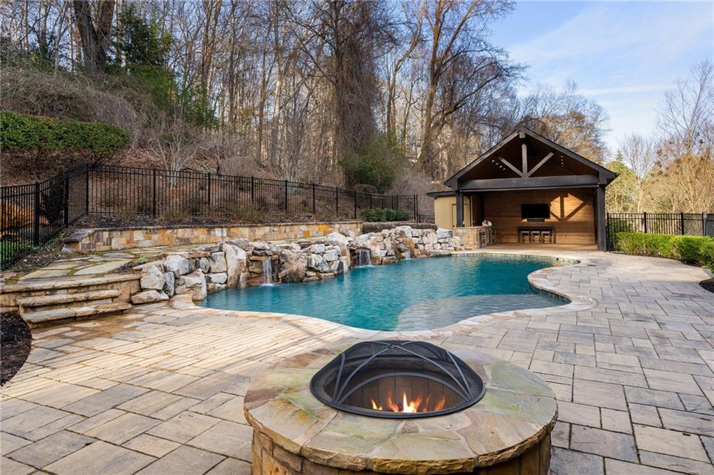 Marietta, Georgia, 30067, United States, 6 Bedrooms Bedrooms, ,7 BathroomsBathrooms,Residential,For Sale,1709894