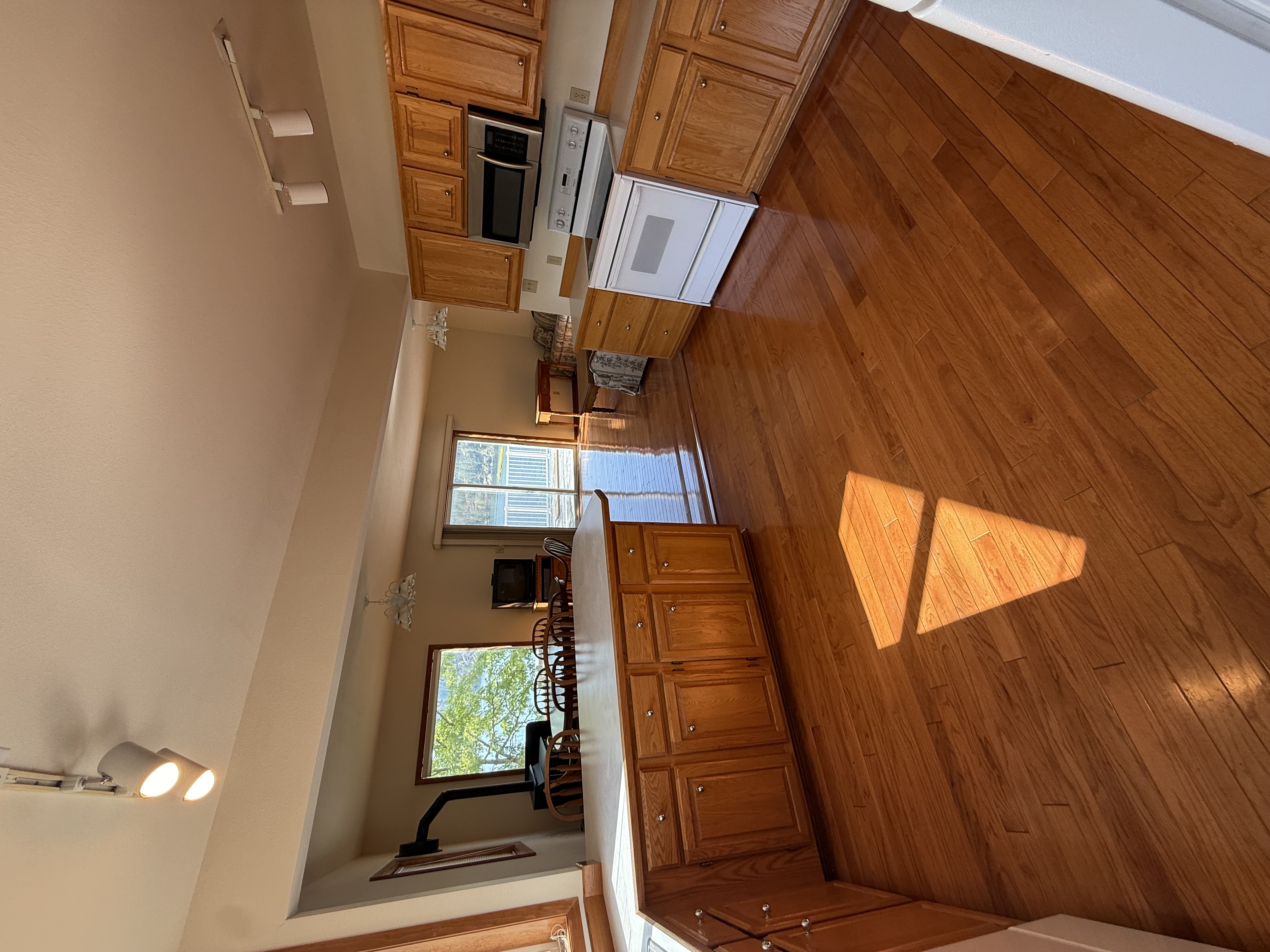 Sagle, Idaho, 83860, United States, 5 Bedrooms Bedrooms, ,4 BathroomsBathrooms,Residential,For Sale,1982064