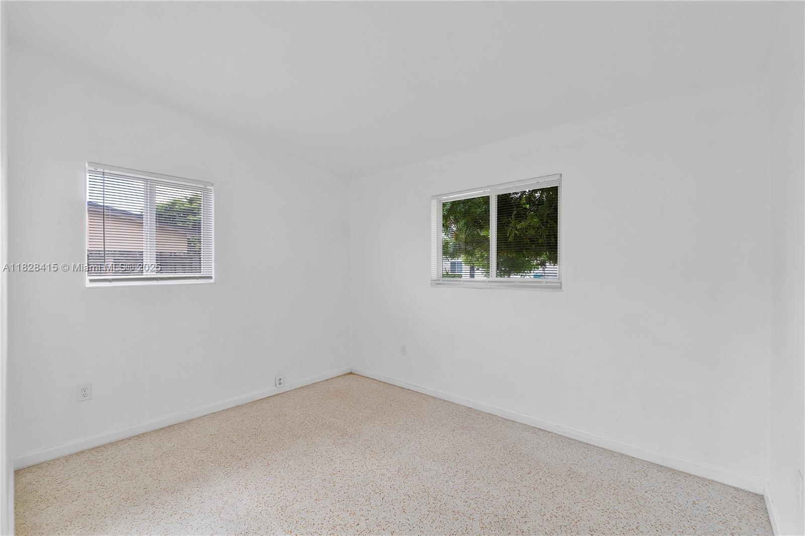 Miami, Florida, 33165, United States, 3 Bedrooms Bedrooms, ,2 BathroomsBathrooms,Residential,For Sale,1882304