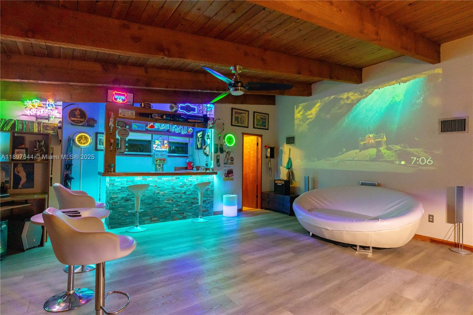 Palmetto Bay, Florida, 33157, United States, 4 Bedrooms Bedrooms, ,4 BathroomsBathrooms,Residential,For Sale,1966916