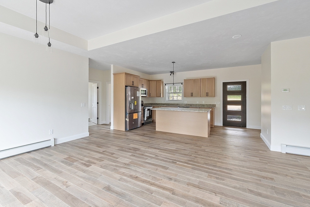 Phillipston, Massachusetts, 01331, United States, 3 Bedrooms Bedrooms, ,2 BathroomsBathrooms,Residential,For Sale,1901312