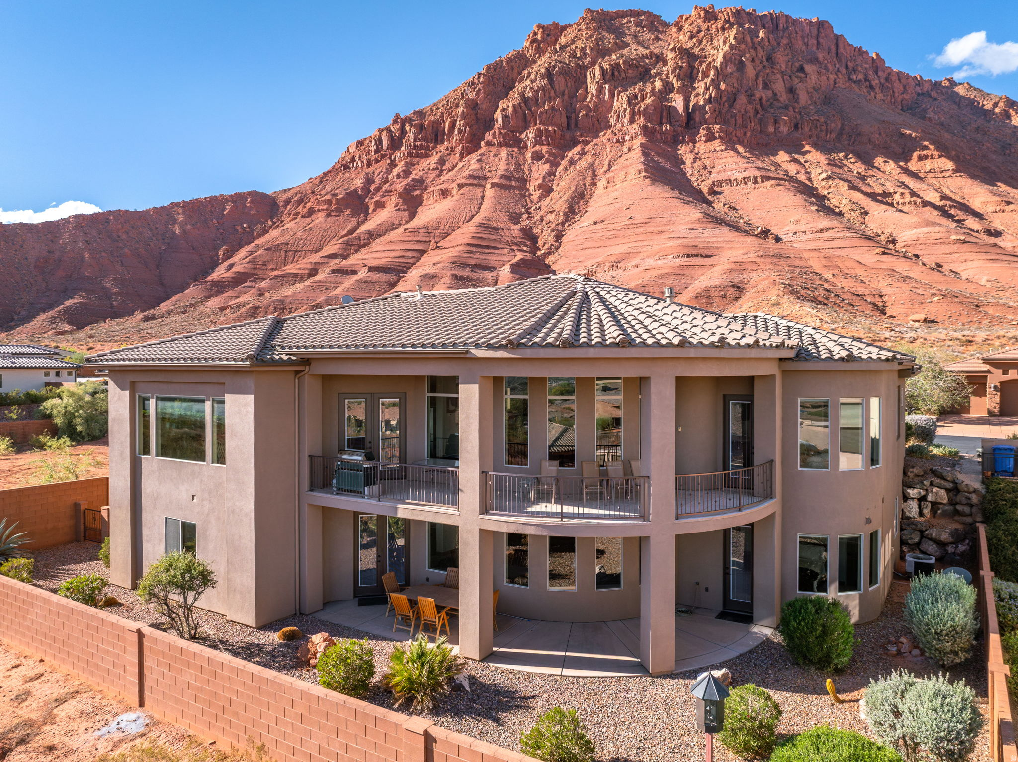 400 , Ivins, UT 84738