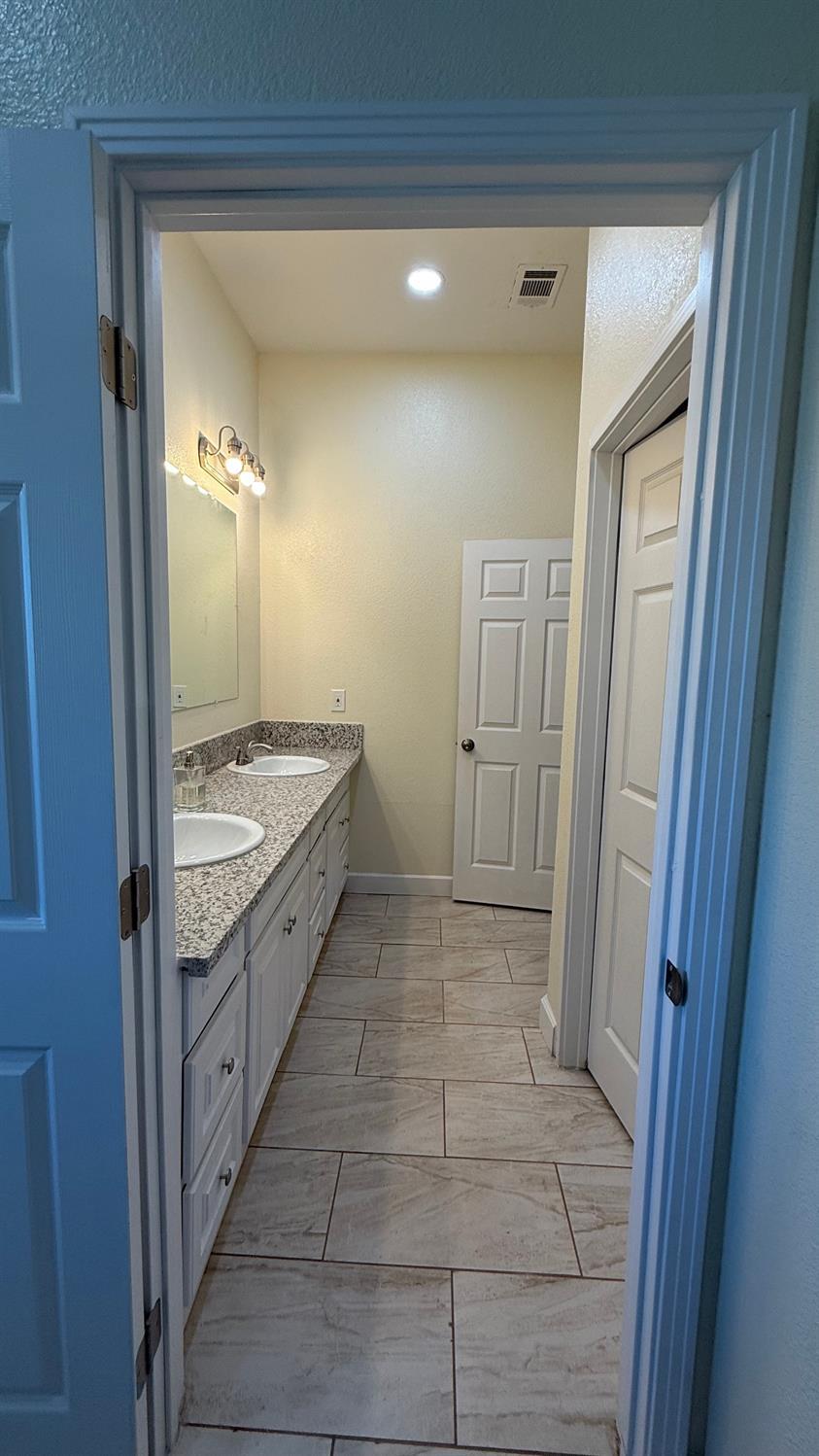 Selma, California, 93662, United States, 4 Bedrooms Bedrooms, ,2 BathroomsBathrooms,Residential,For Sale,1974766