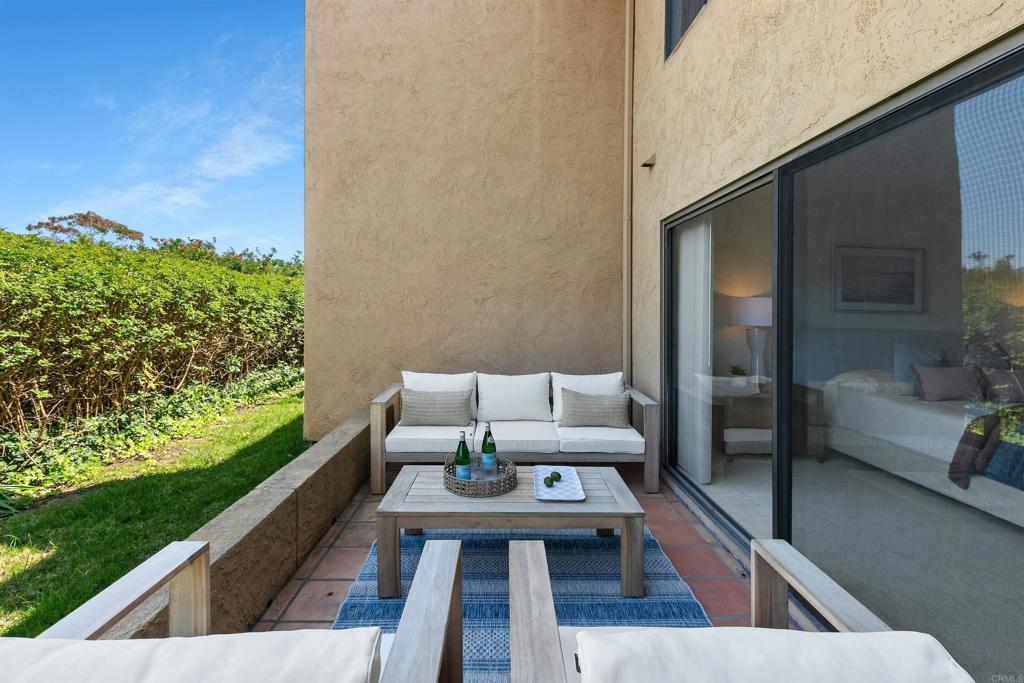 La Jolla, California, 92037, United States, 2 Bedrooms Bedrooms, ,3 BathroomsBathrooms,Residential,For Sale,1938534