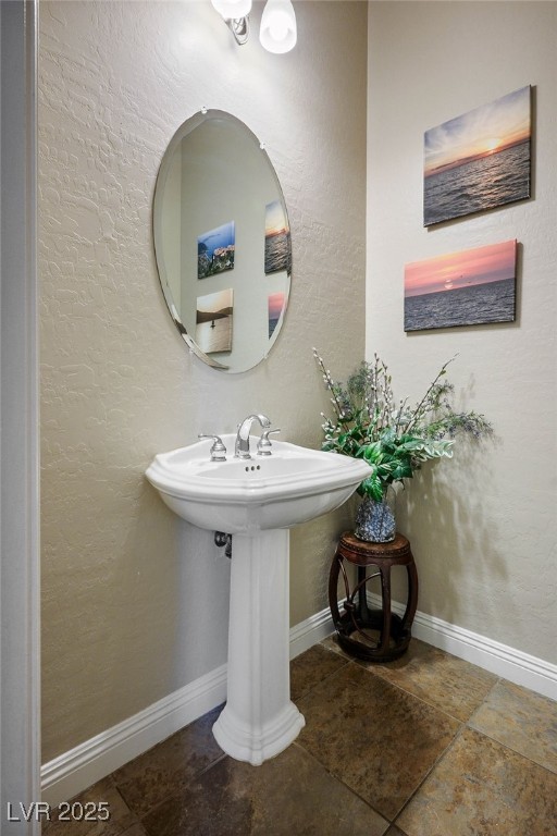 Henderson, Nevada, 89044, United States, 5 Bedrooms Bedrooms, ,5 BathroomsBathrooms,Residential,For Sale,2003253