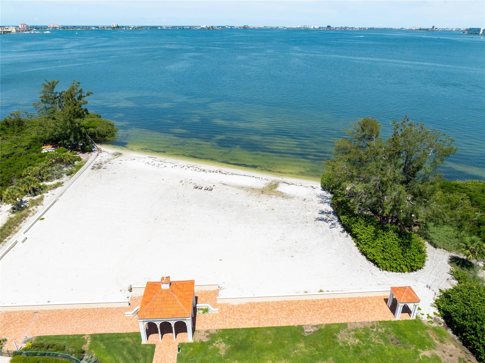St. Petersburg, Florida, 33711, United States, 4 Bedrooms Bedrooms, ,4 BathroomsBathrooms,Residential,For Sale,1900665