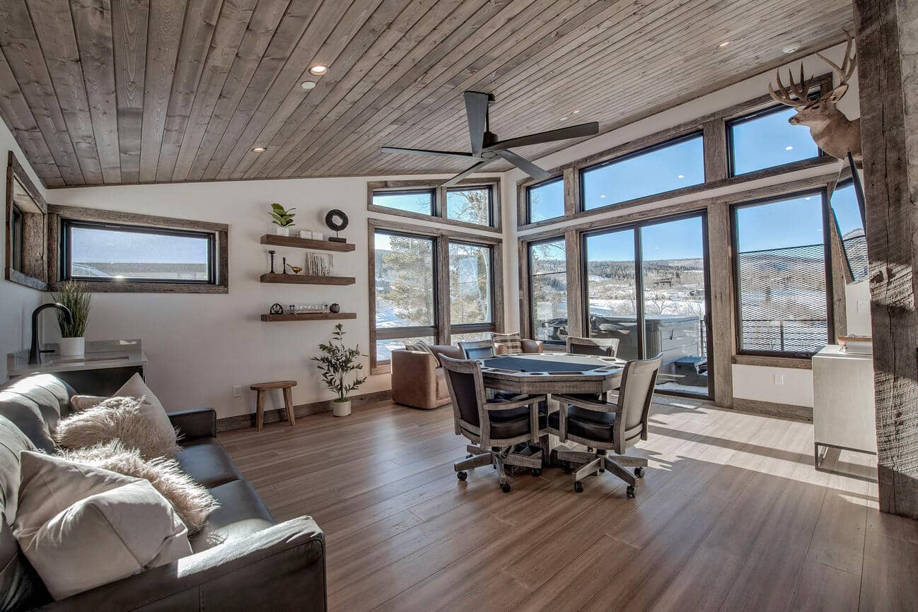 Sevierville, Tennessee, 378762, United States, 4 Bedrooms Bedrooms, ,7 BathroomsBathrooms,Residential,For Sale,1980543