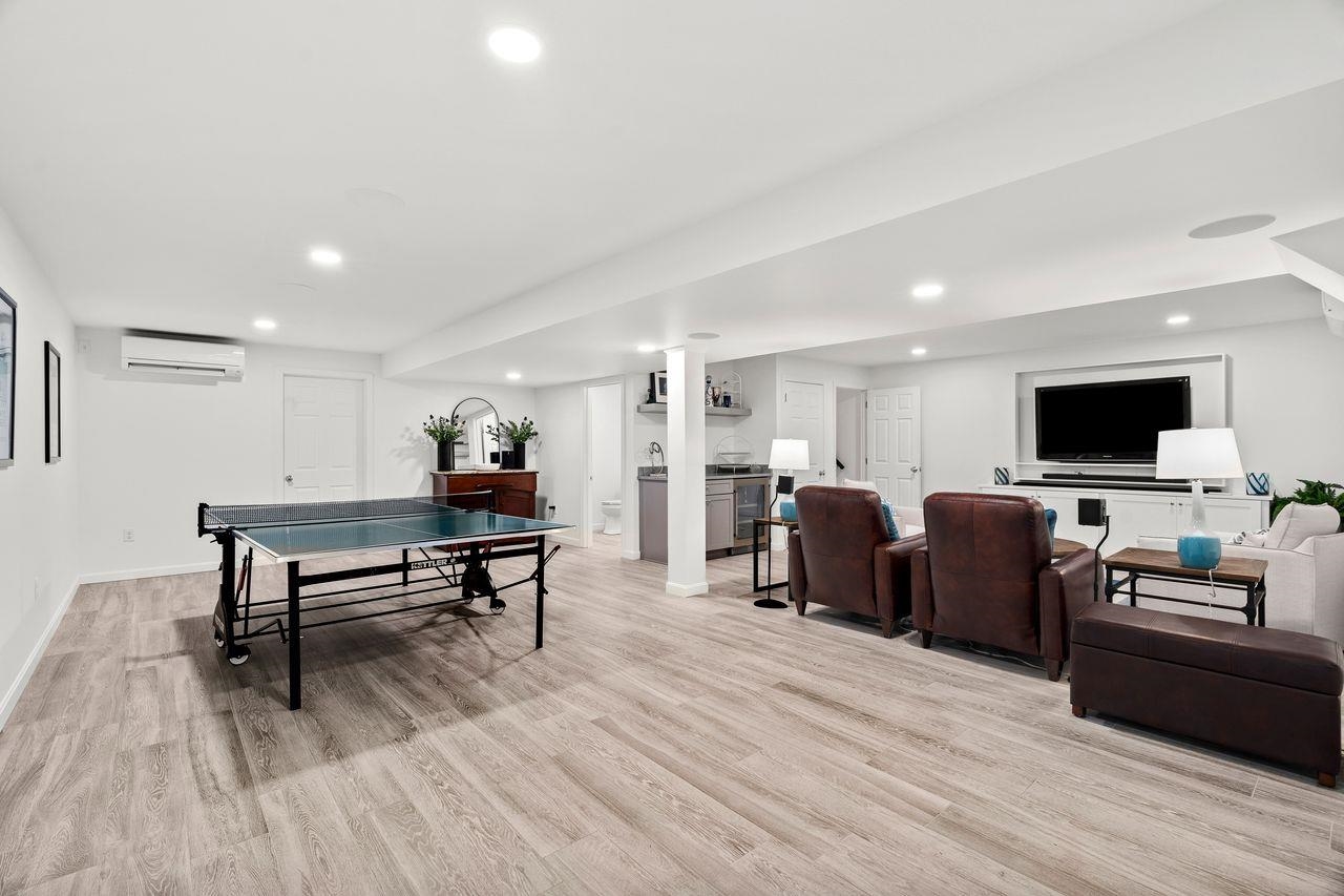 Bedford, New Hampshire, 03110, United States, 3 Bedrooms Bedrooms, ,3 BathroomsBathrooms,Residential,For Sale,1989387