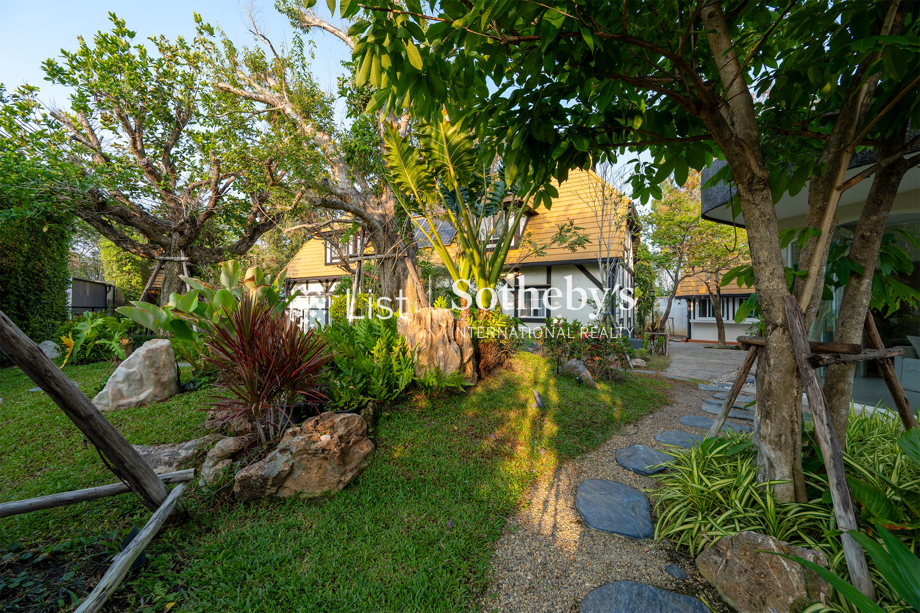 Creative Family Villa in North Cha-Am Featuring Gym, Office & Rock Wall - 物件實景