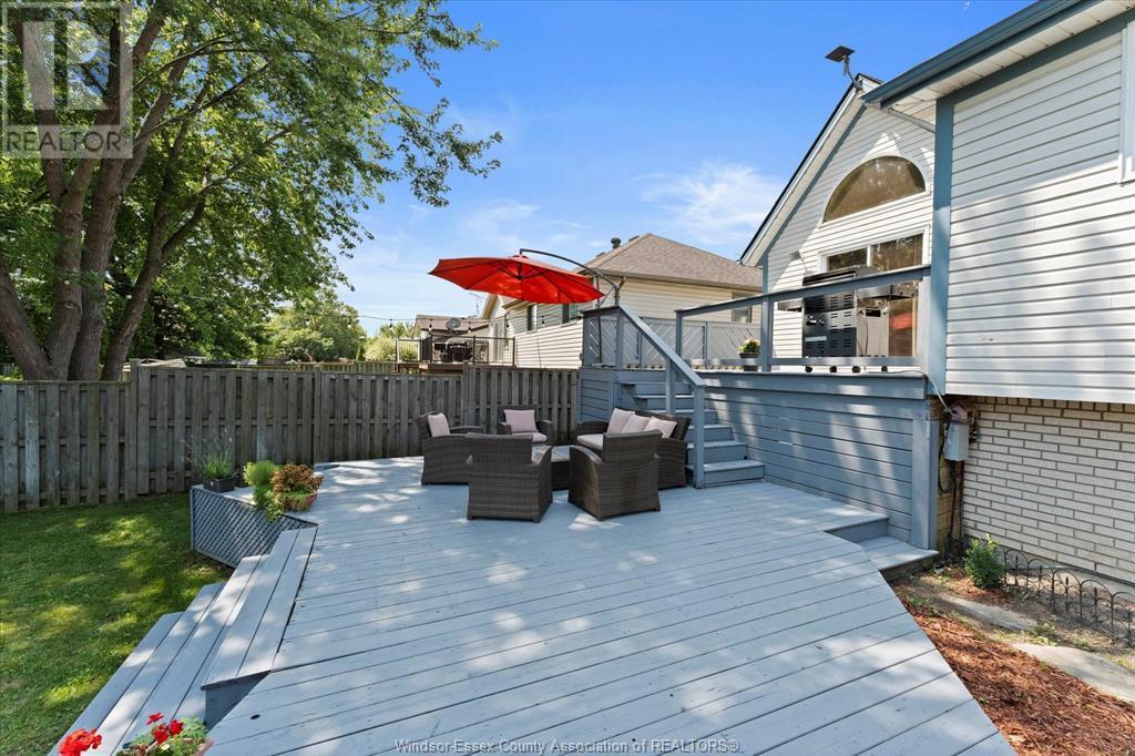 TECUMSEH, Ontario, N8N 4T1, CA, 5 Bedrooms Bedrooms, ,2 BathroomsBathrooms,Residential,For Sale,1902175