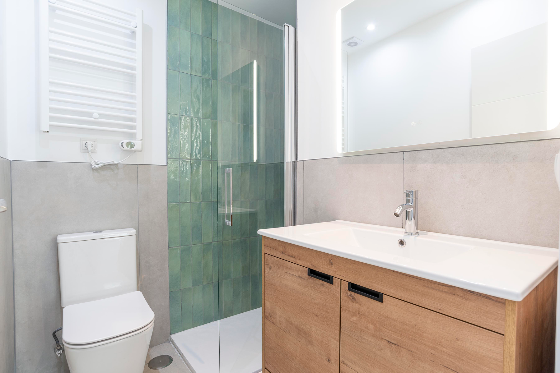 Fully renovated flat, ready to move in with terrace - 物件實景