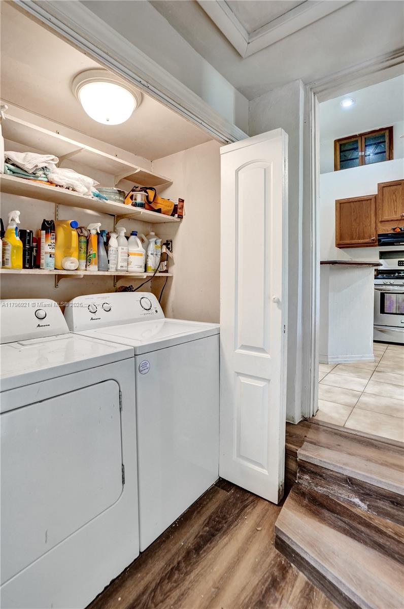 Hollywood, Florida, 33020, United States, 3 Bedrooms Bedrooms, ,3 BathroomsBathrooms,Residential,For Sale,1805248