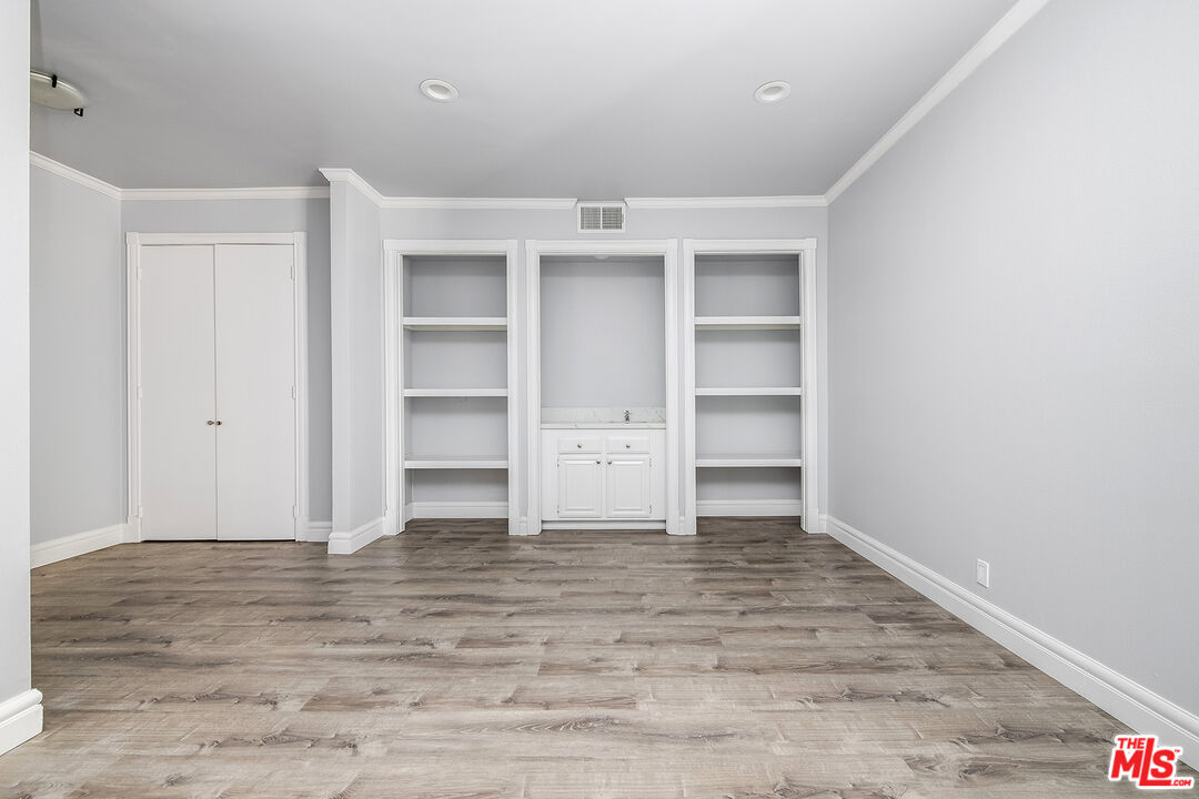 Los Angeles, California, 90024, United States, 2 Bedrooms Bedrooms, ,2 BathroomsBathrooms,Residential,For Sale,1908250