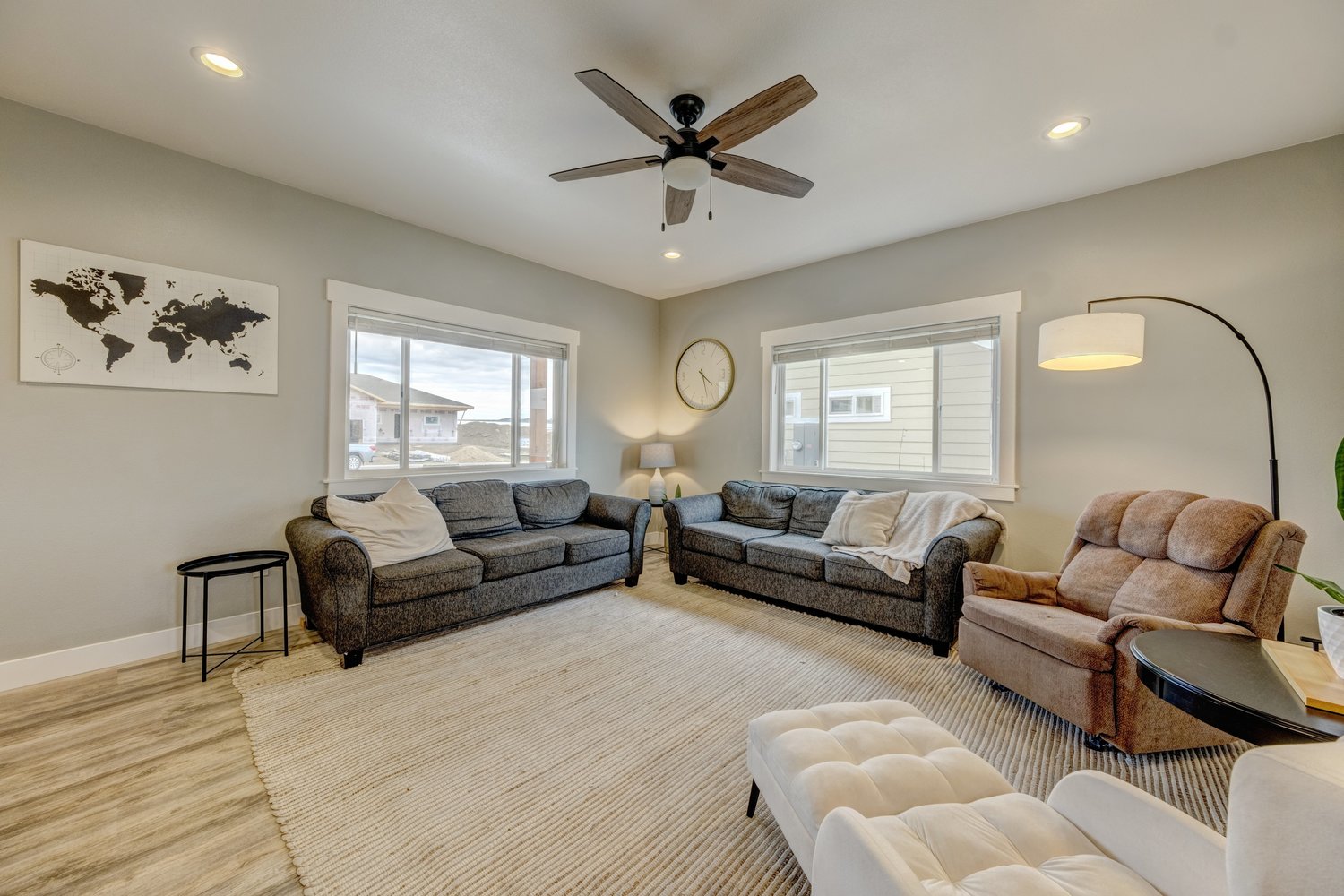 Ranchester, Wyoming, 82839, United States, 4 Bedrooms Bedrooms, ,3 BathroomsBathrooms,Residential,For Sale,1990445