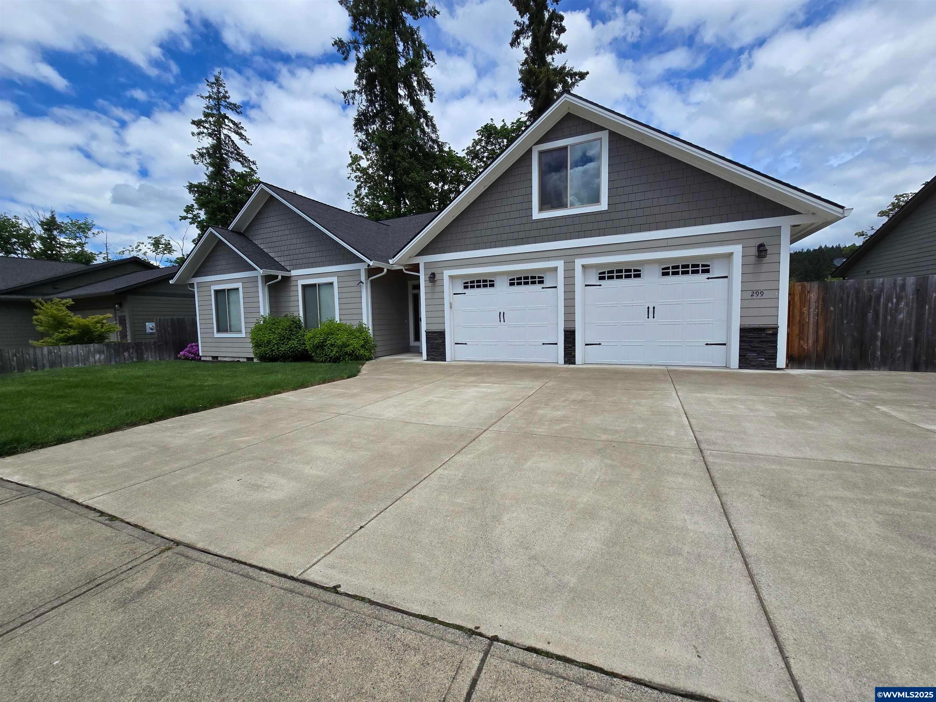 Mill City, Oregon, 97360, United States, 3 Bedrooms Bedrooms, ,2 BathroomsBathrooms,Residential,For Sale,1820943