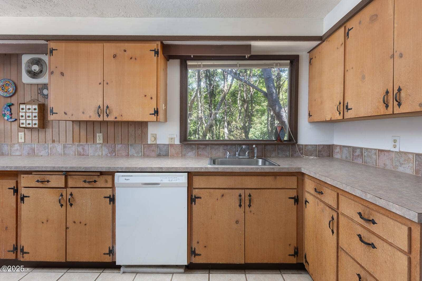 South Beach, Oregon, 97366, United States, 3 Bedrooms Bedrooms, ,3 BathroomsBathrooms,Residential,For Sale,1859610