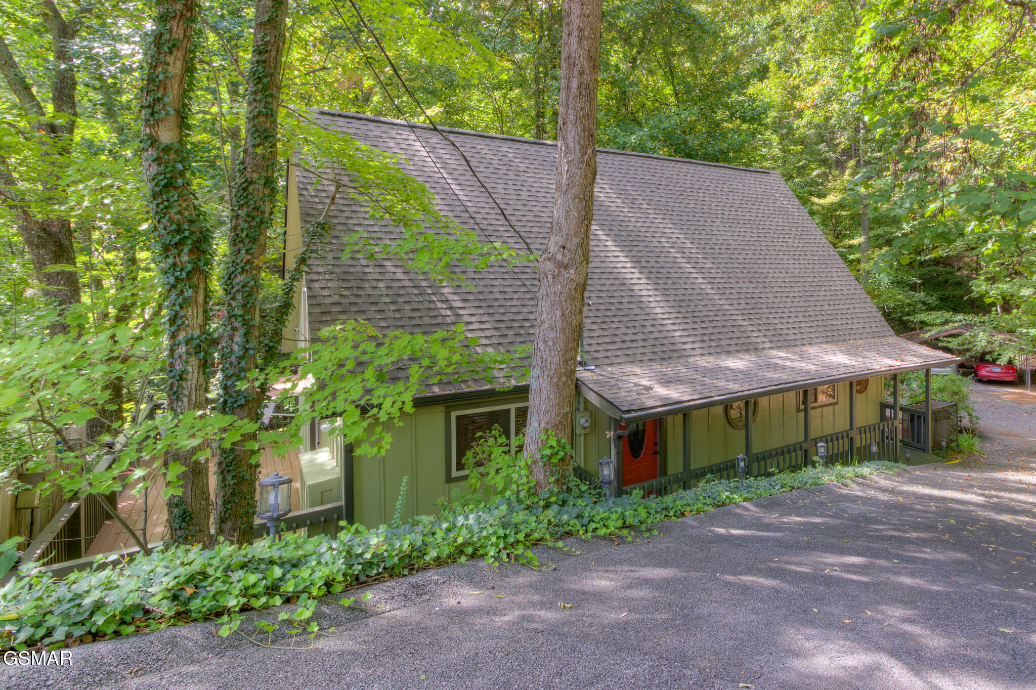 Gatlinburg, Tennessee, 37738, United States, 3 Bedrooms Bedrooms, ,4 BathroomsBathrooms,Residential,For Sale,1979752