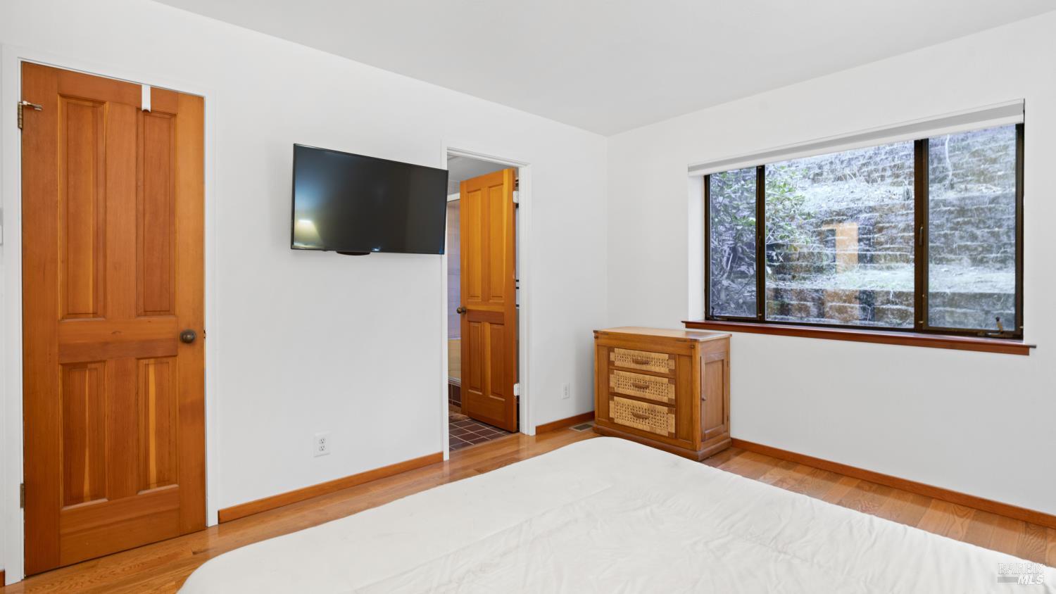 Woodacre, California, 94973, United States, 4 Bedrooms Bedrooms, ,5 BathroomsBathrooms,Residential,For Sale,1847127