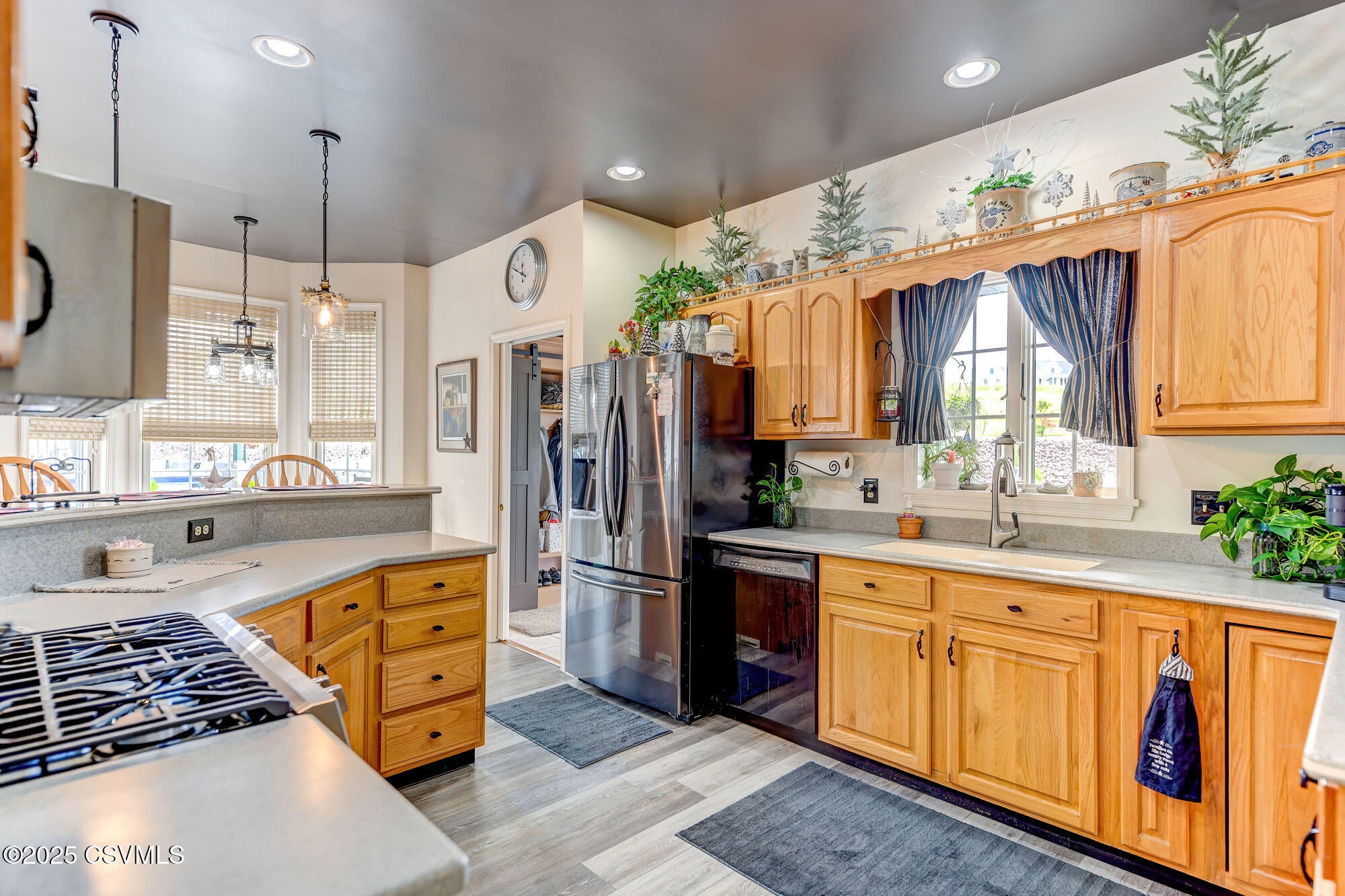 Stillwater, Pennsylvania, 17878, United States, 3 Bedrooms Bedrooms, ,4 BathroomsBathrooms,Residential,For Sale,1899532