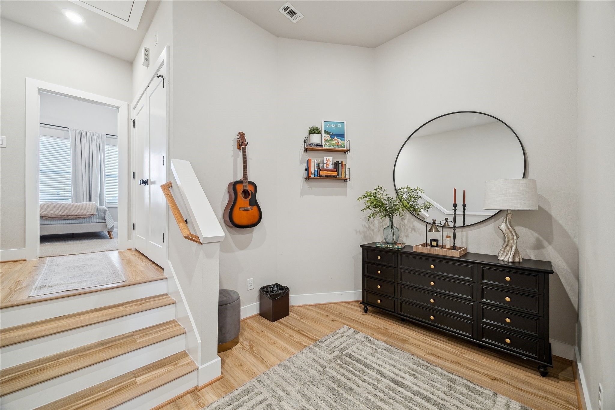  5818 Francis Oak Place - 物件實景