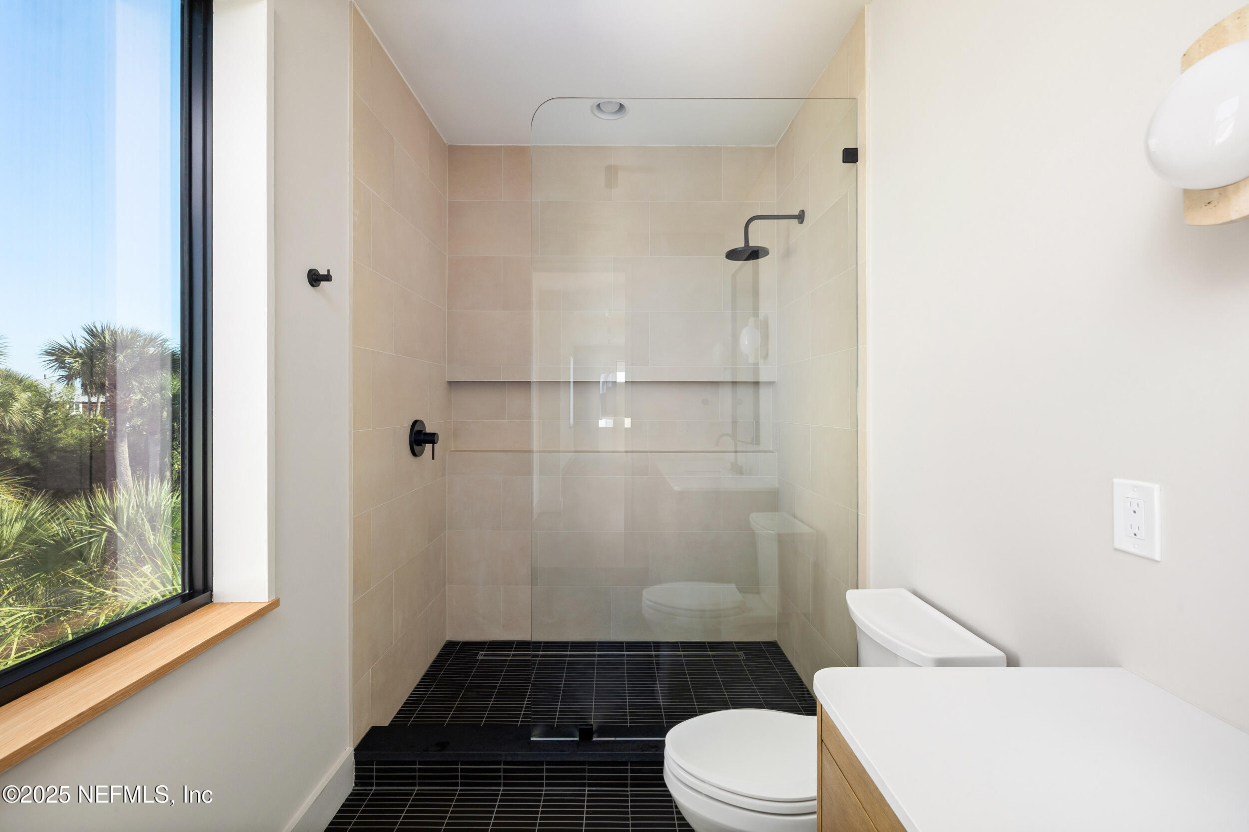 Atlantic Beach, Florida, 32233, United States, 6 Bedrooms Bedrooms, ,5 BathroomsBathrooms,Residential,For Sale,1989141