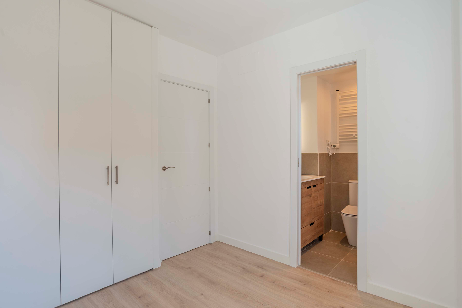 2-bedroom flat with small terrace, renovated and ready to move in - 物件實景