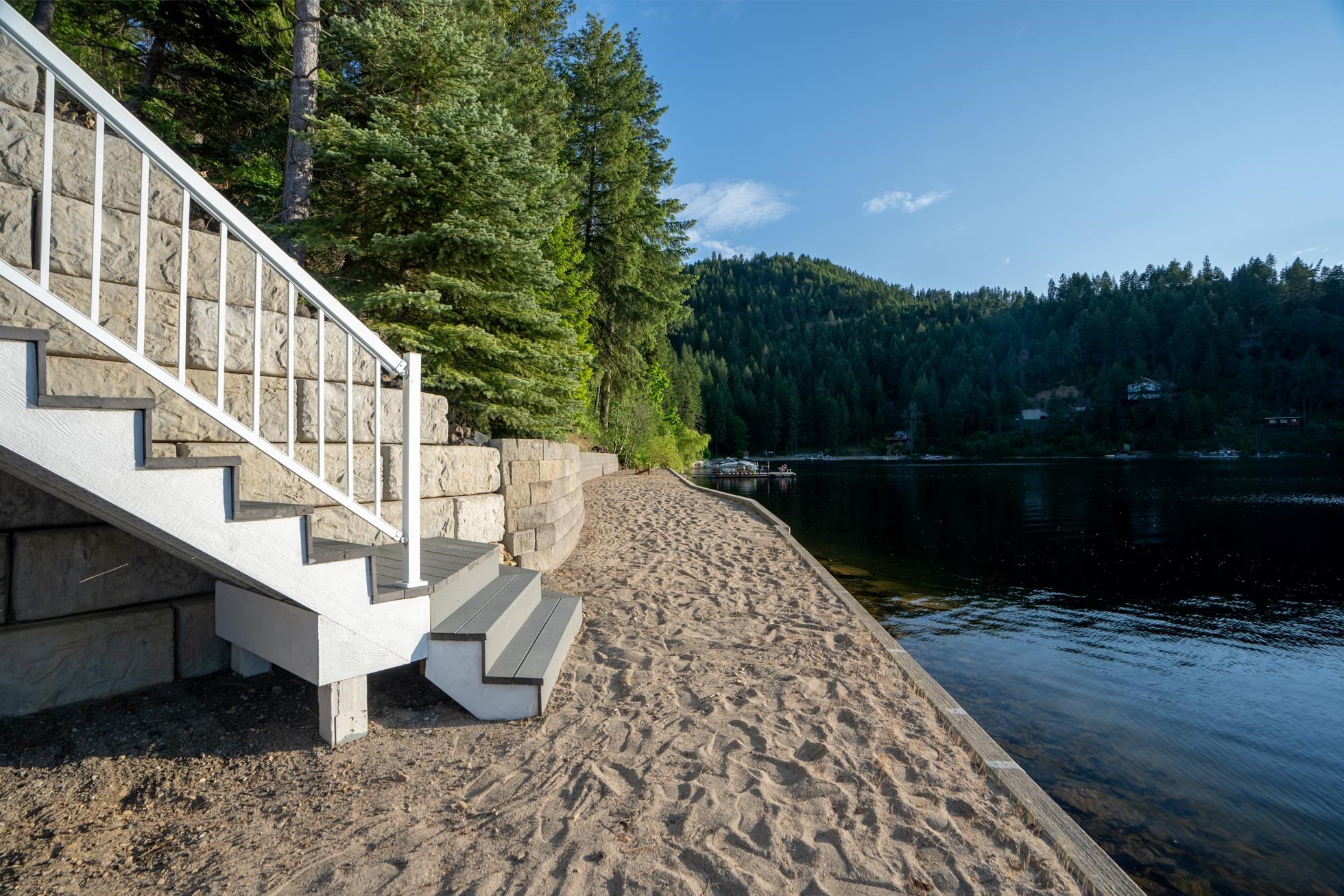 Loon Lake, Washington, 99148, United States, 5 Bedrooms Bedrooms, ,5 BathroomsBathrooms,Residential,For Sale,1924422