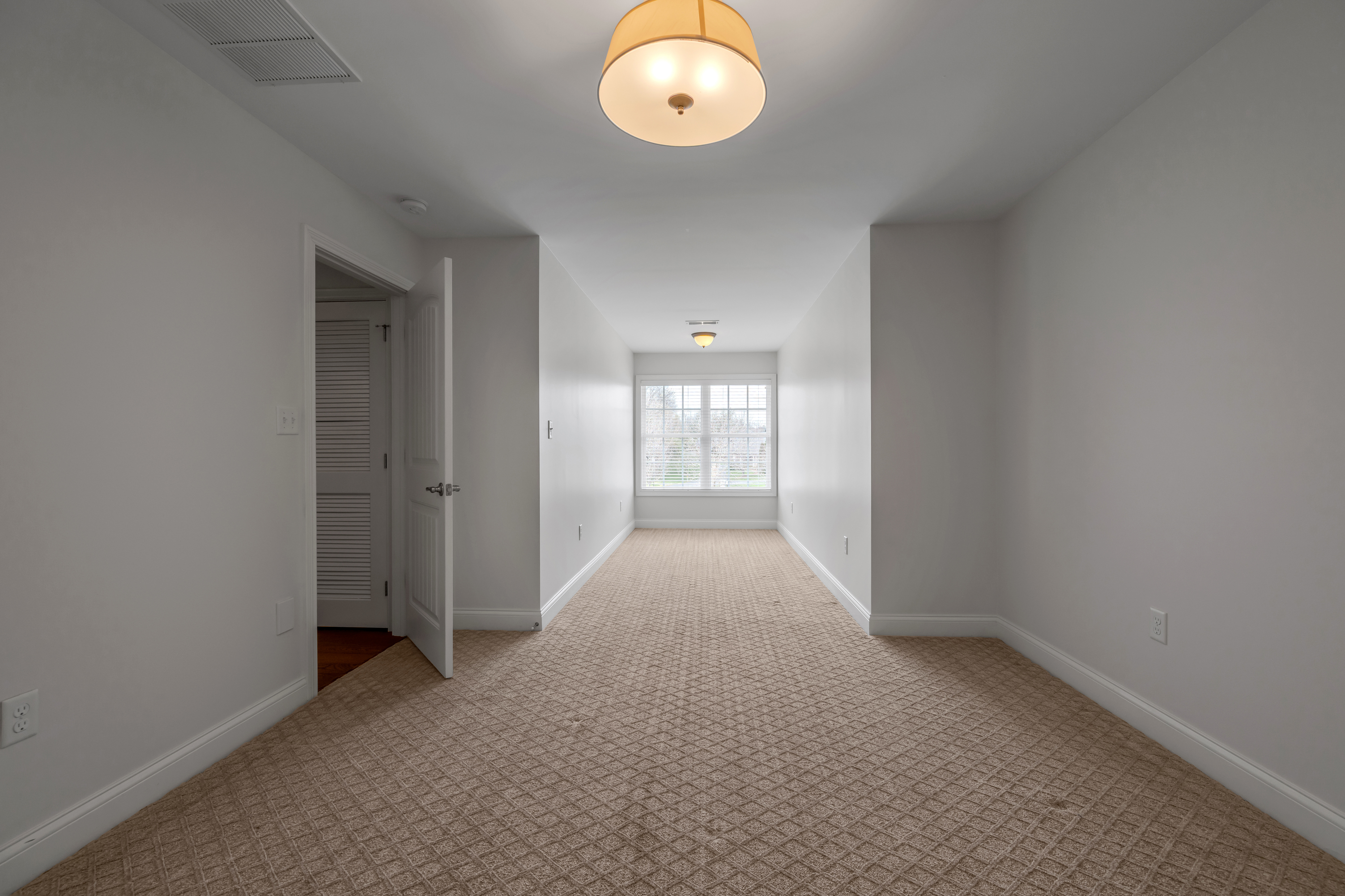  1962 Fort Harrods Drive - 物件實景