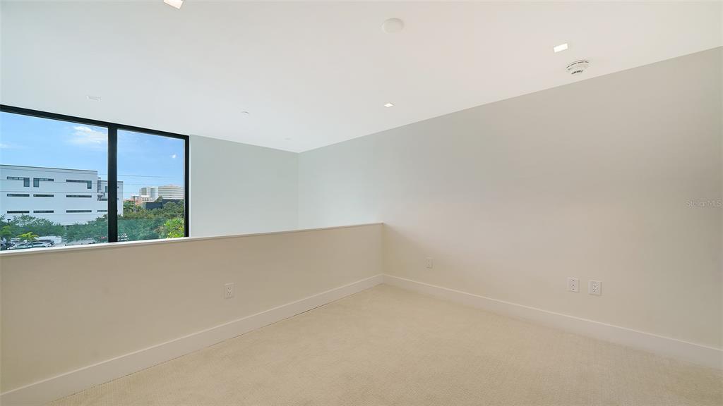 Sarasota, Florida, 34236, United States, 2 Bedrooms Bedrooms, ,2 BathroomsBathrooms,Residential,For Sale,1991932