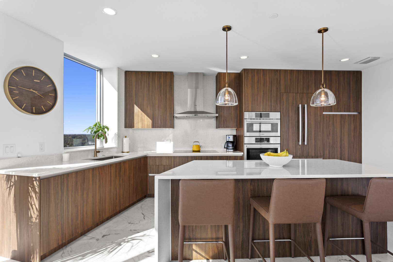 St Petersburg, Florida, 33701, United States, 3 Bedrooms Bedrooms, ,3 BathroomsBathrooms,Residential,For Sale,2018618