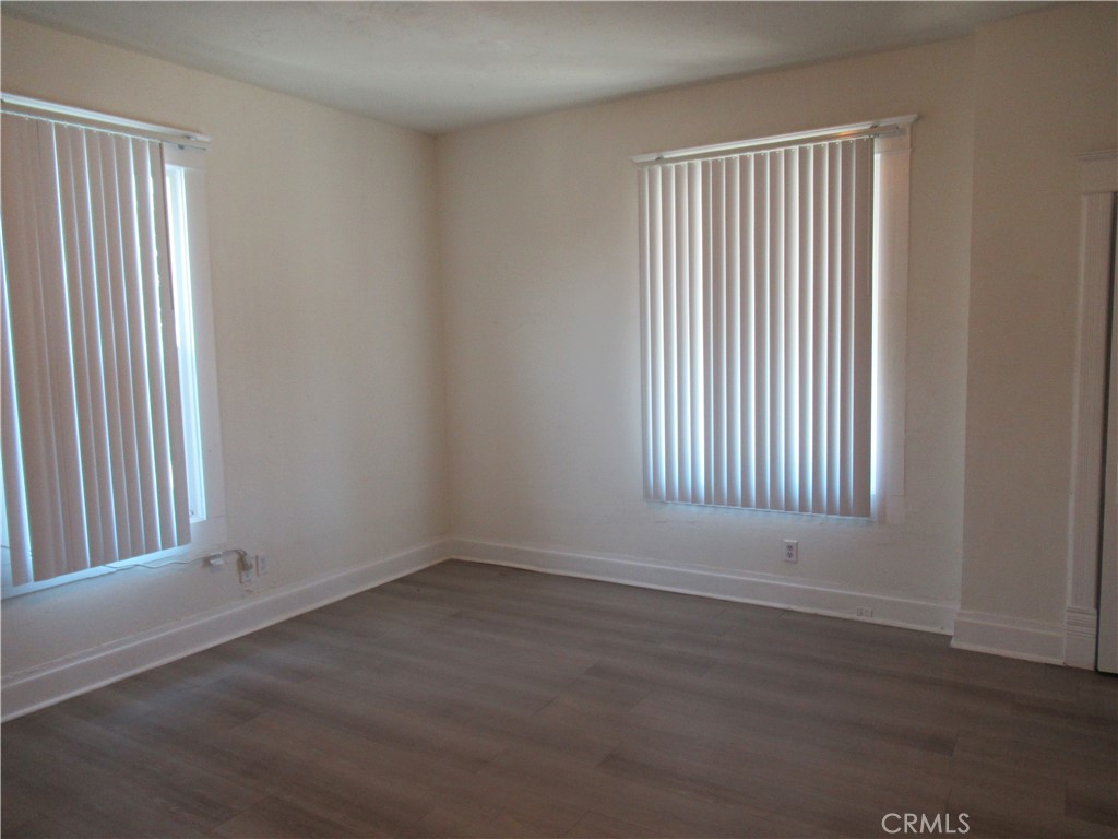 Los Angeles, California, 90018, United States, 4 Bedrooms Bedrooms, ,2 BathroomsBathrooms,Residential,For Sale,1941625