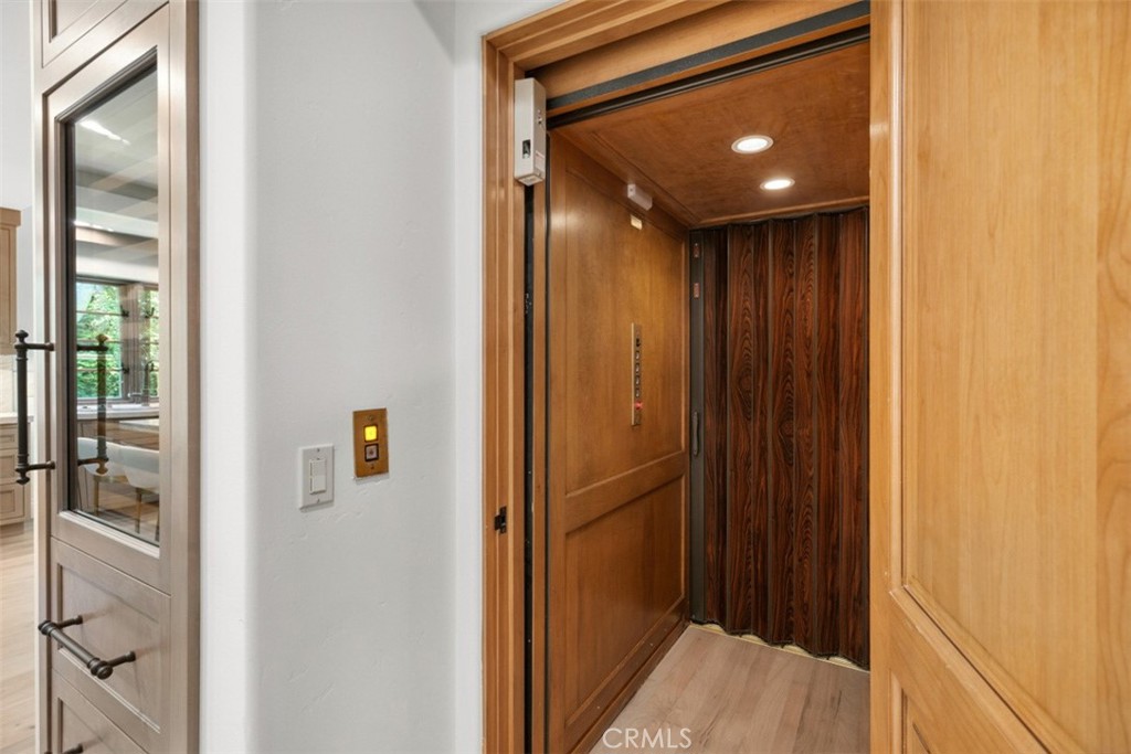 Irvine, California, 92603, United States, 5 Bedrooms Bedrooms, ,7 BathroomsBathrooms,Residential,For Sale,1906095