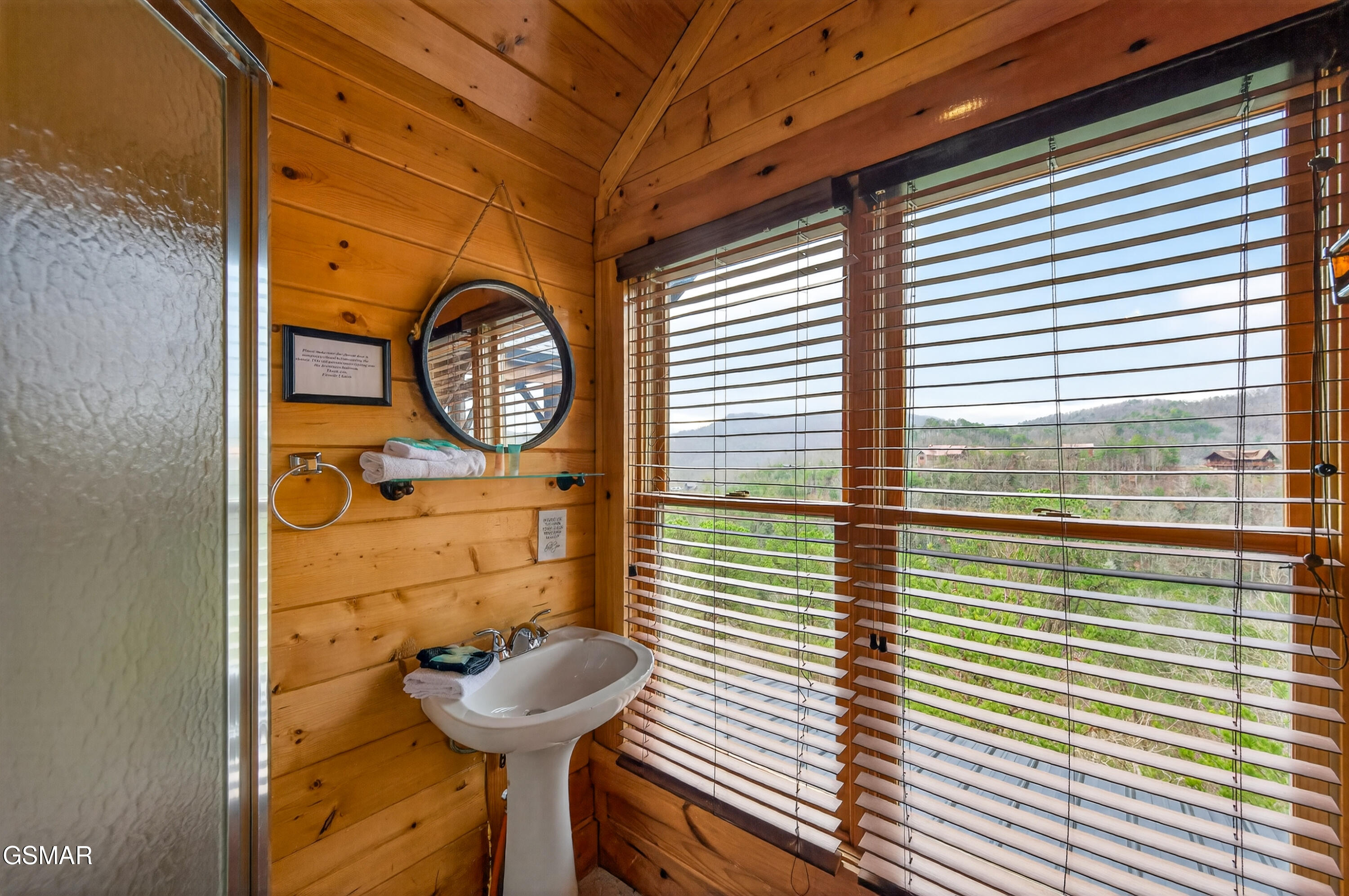 Sevierville, Tennessee, 37862, United States, 3 Bedrooms Bedrooms, ,5 BathroomsBathrooms,Residential,For Sale,2021105