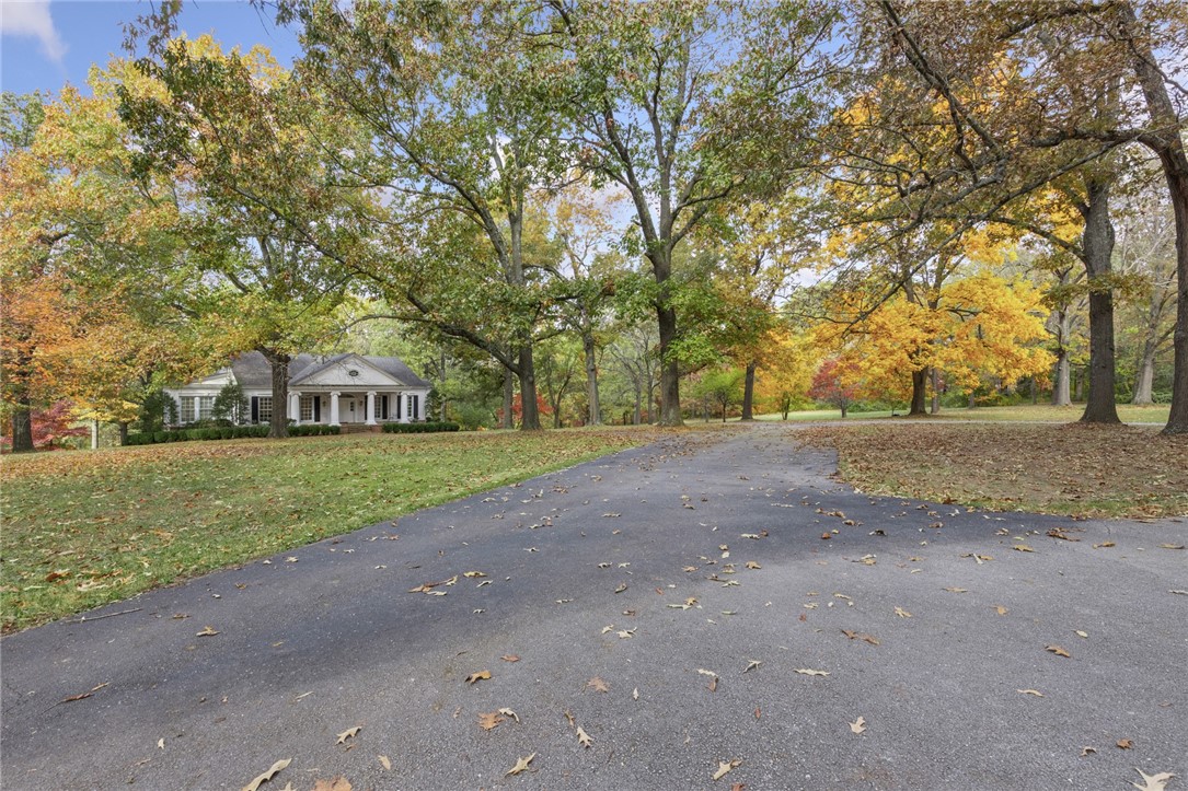 Harrison, Arkansas, 72601, United States, 4 Bedrooms Bedrooms, ,5 BathroomsBathrooms,Residential,For Sale,1989365